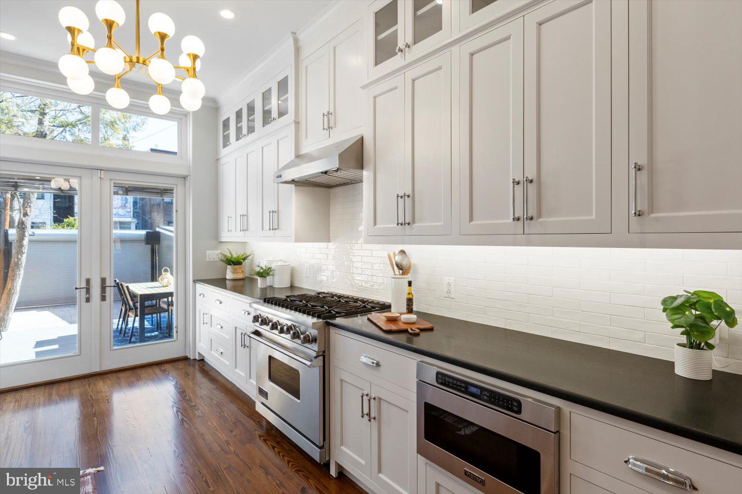 CAPITOL HILL - Residential