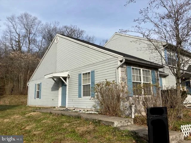 49 Petersburg Lane, Duncannon, PA 17020