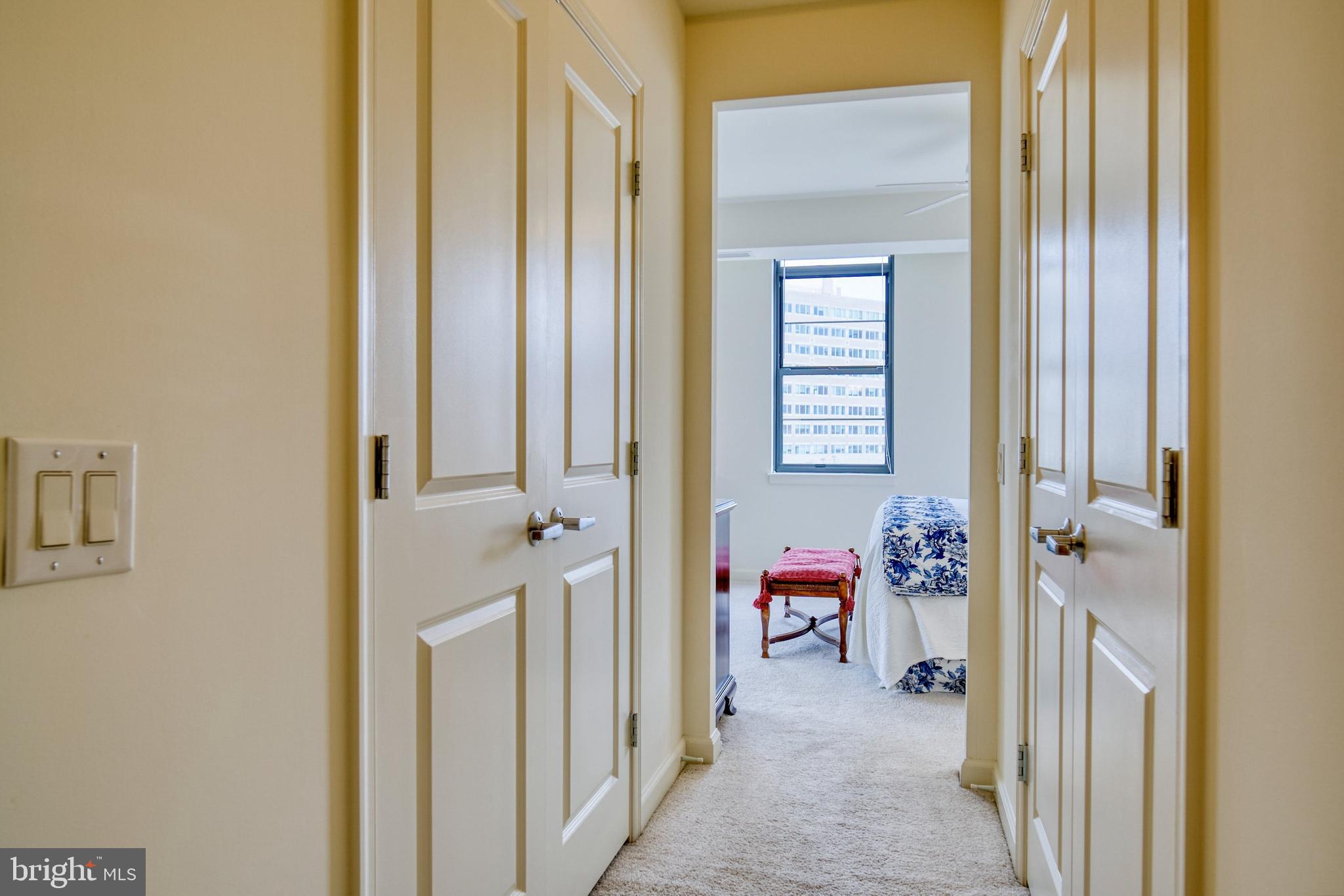 PARAMOUNT - Residential