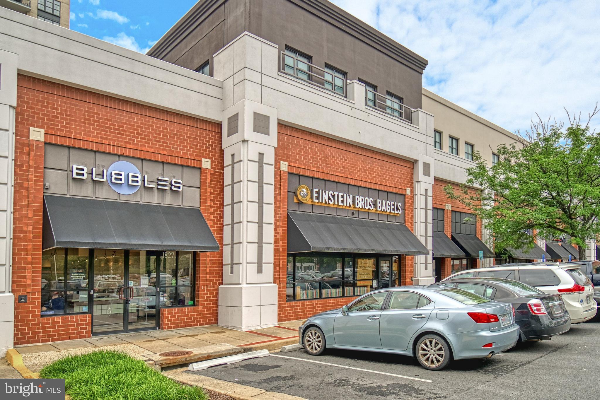 PARAMOUNT - Residential