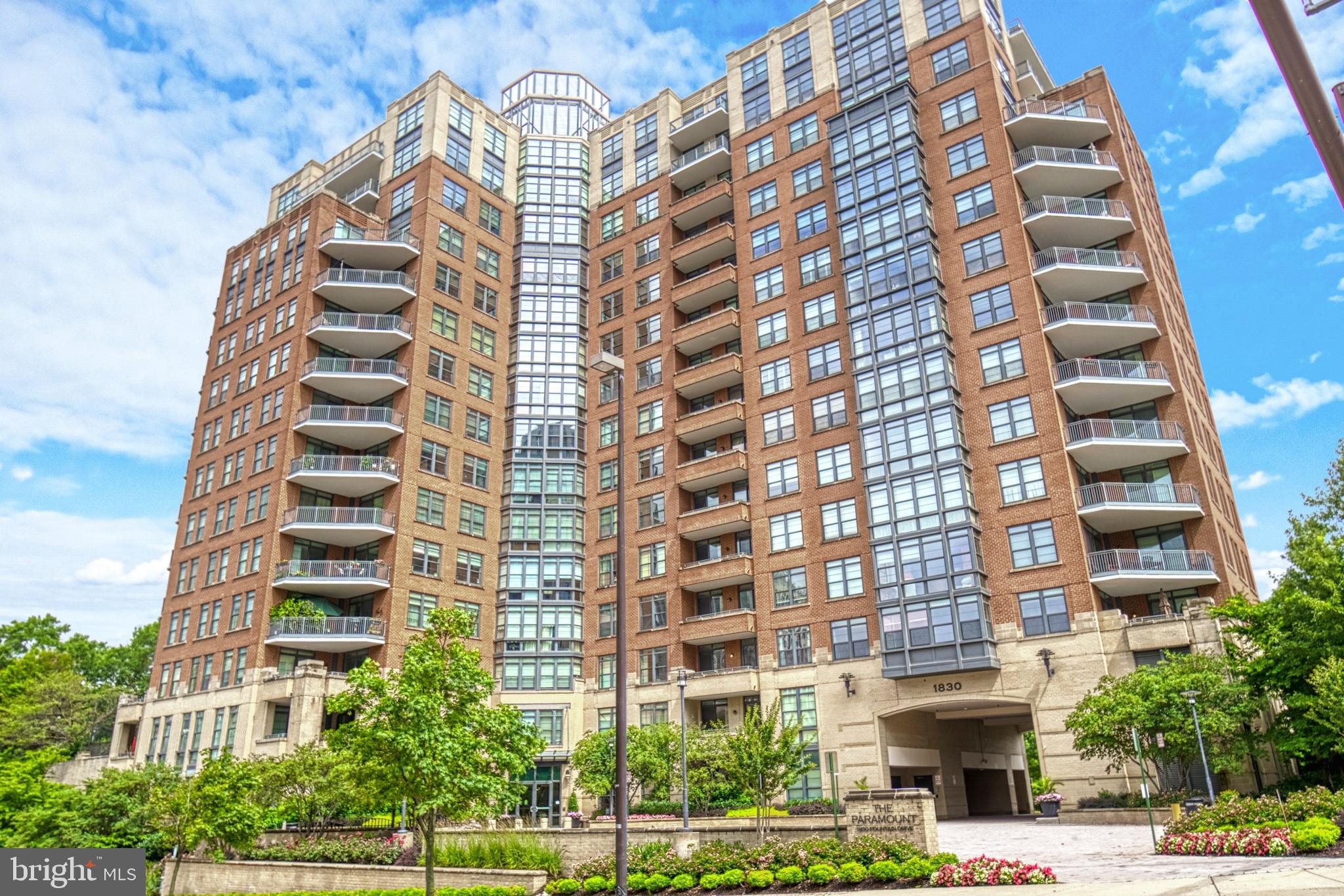 PARAMOUNT - Residential