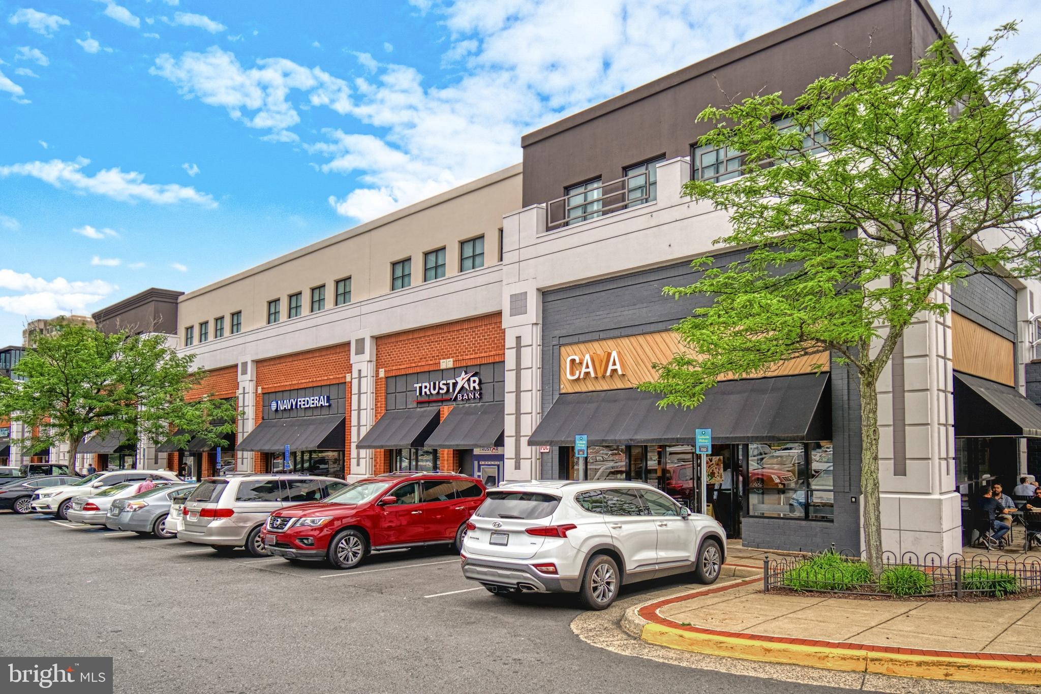 PARAMOUNT - Residential