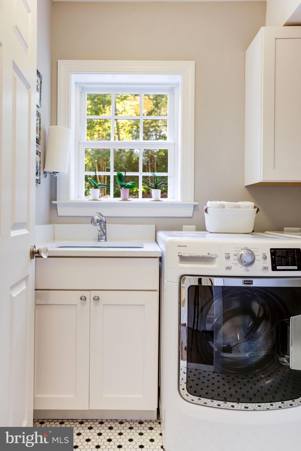 BROYHILL FOREST - Residential