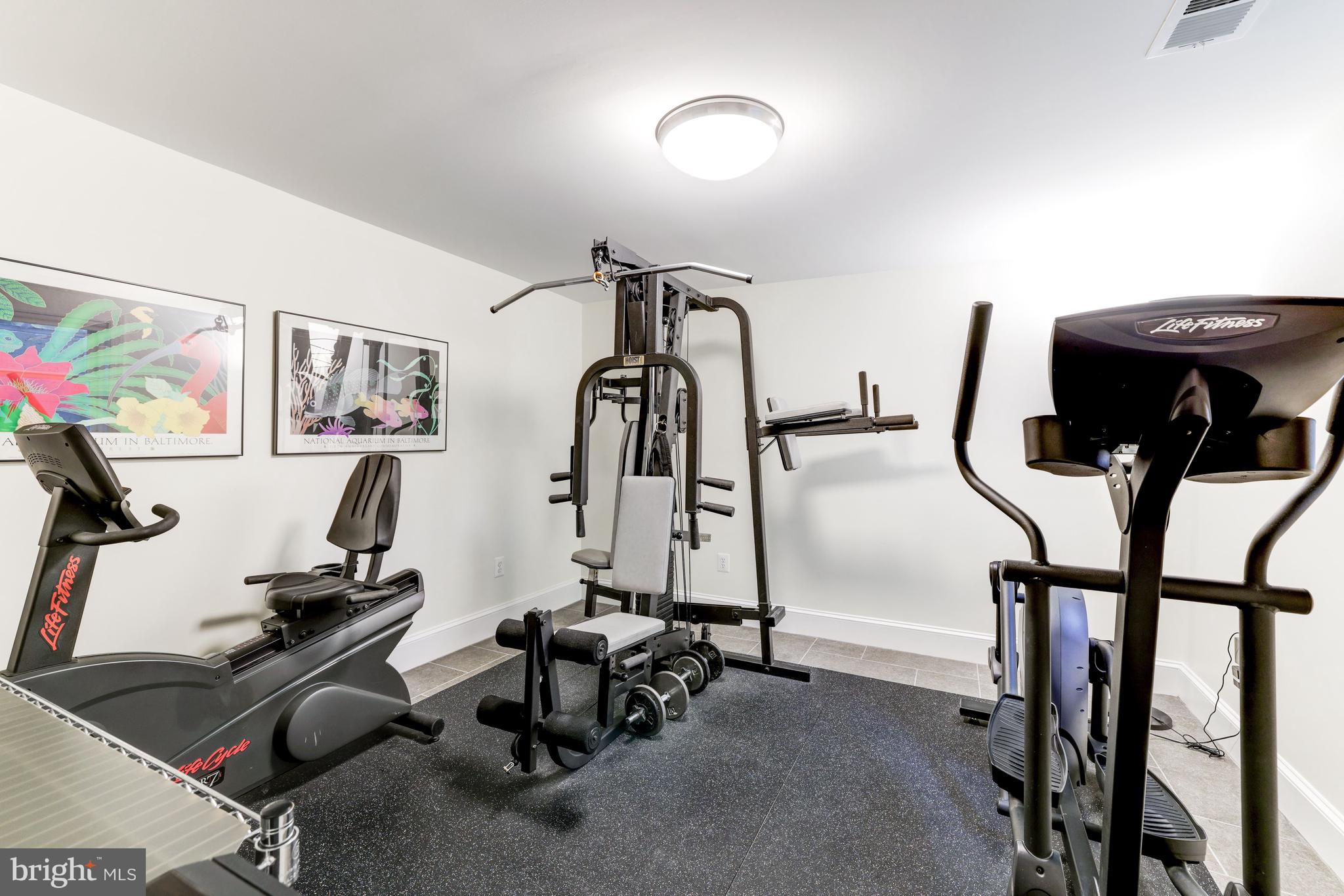 BROYHILL FOREST - Residential