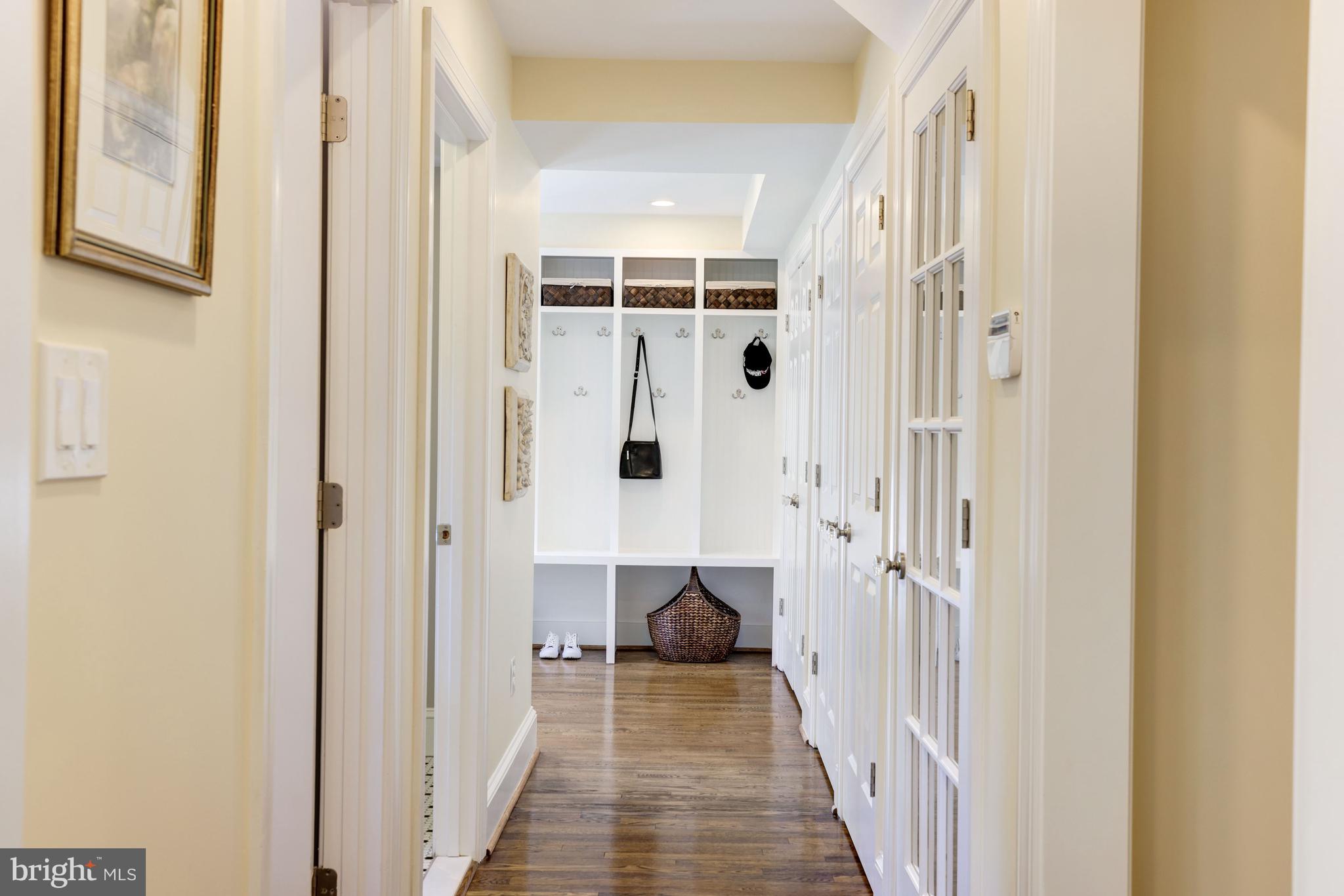 BROYHILL FOREST - Residential