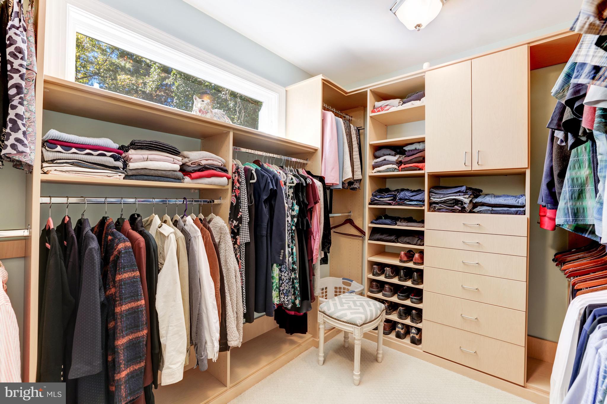 BROYHILL FOREST - Residential