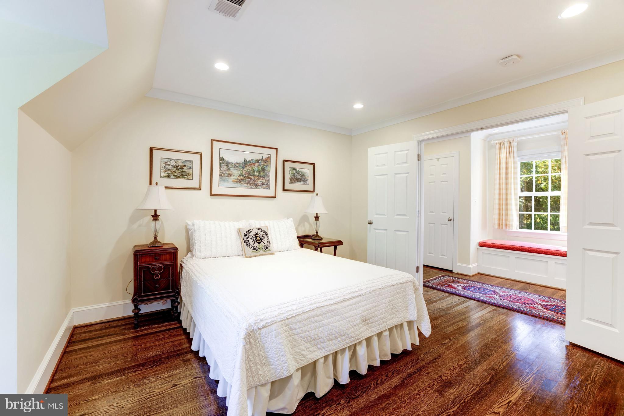 BROYHILL FOREST - Residential