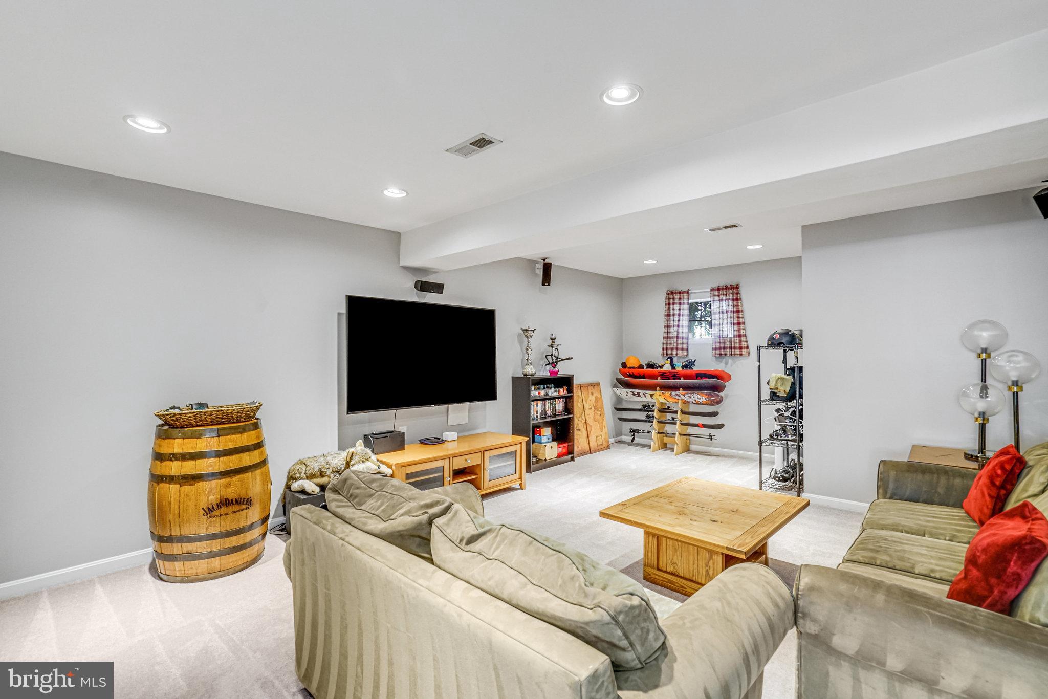 LORTON TOWN CNTR LANDBAY - Residential