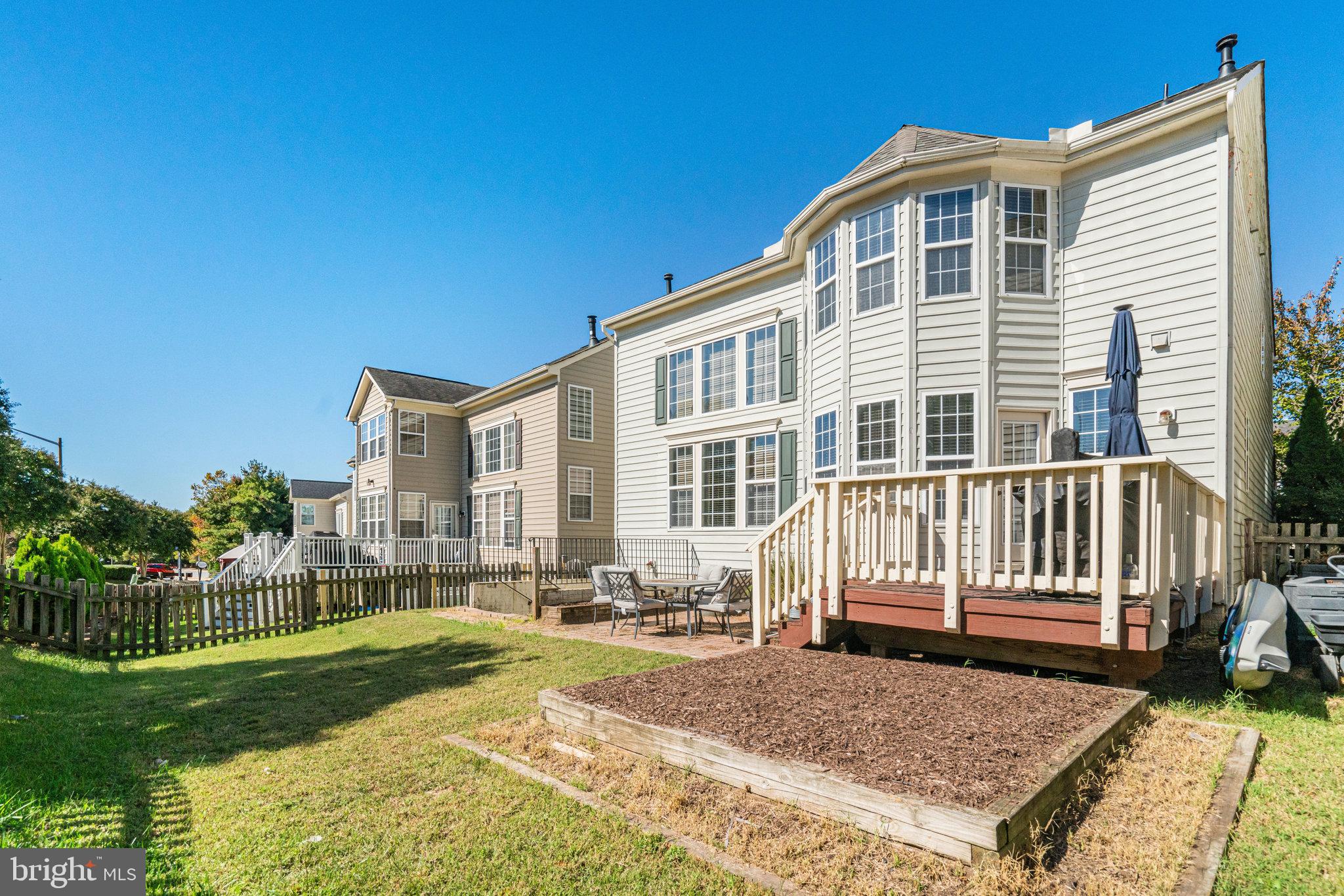 LORTON TOWN CNTR LANDBAY - Residential