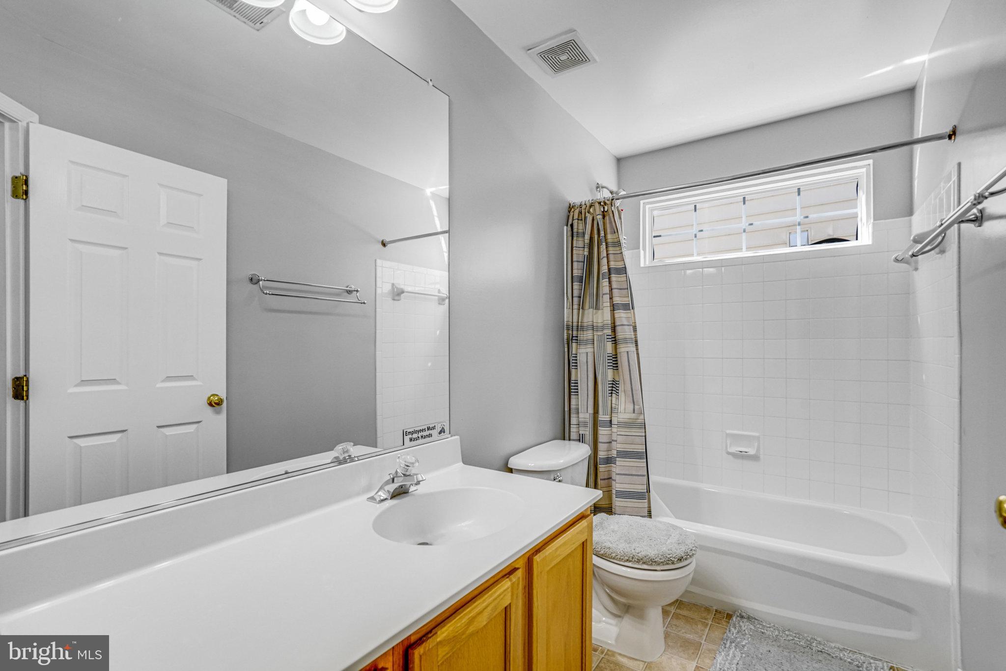 LORTON TOWN CNTR LANDBAY - Residential