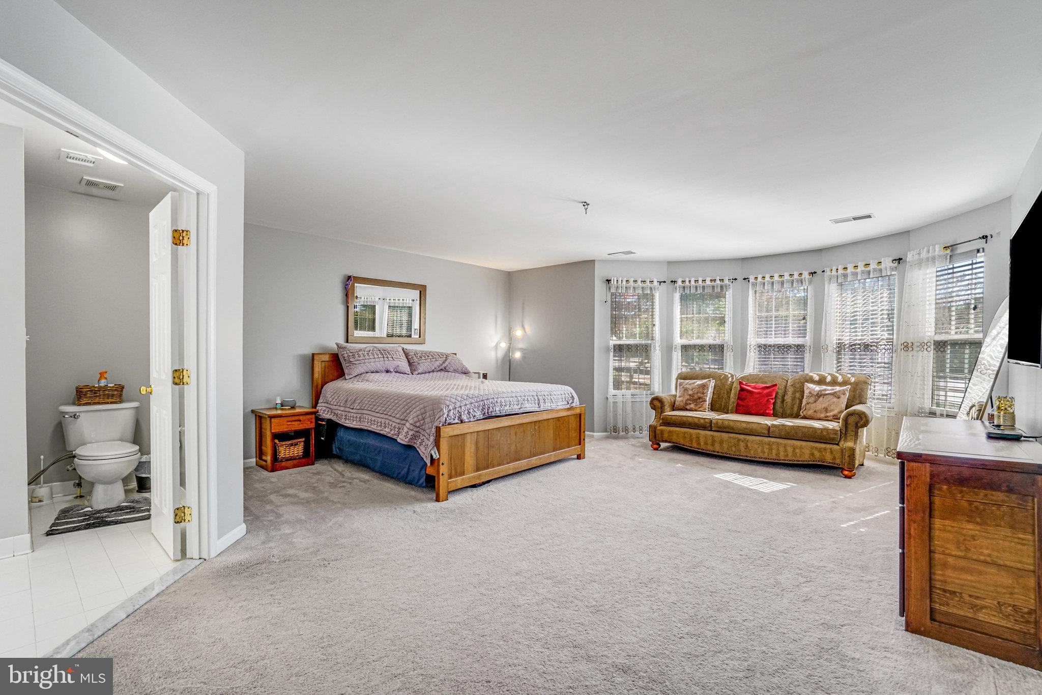 LORTON TOWN CNTR LANDBAY - Residential