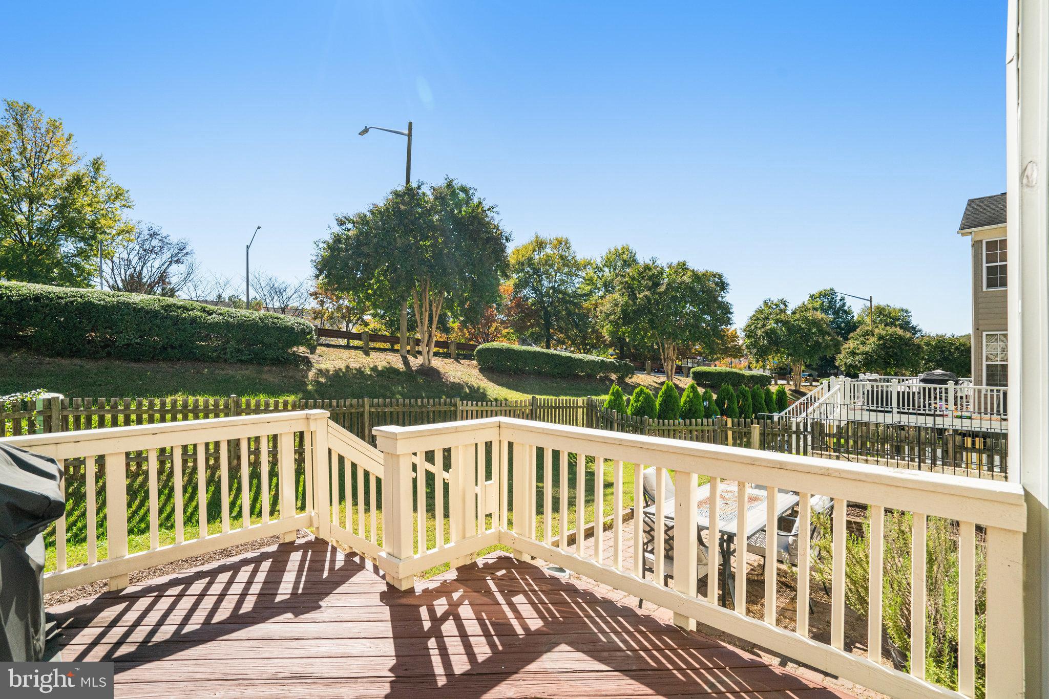 LORTON TOWN CNTR LANDBAY - Residential