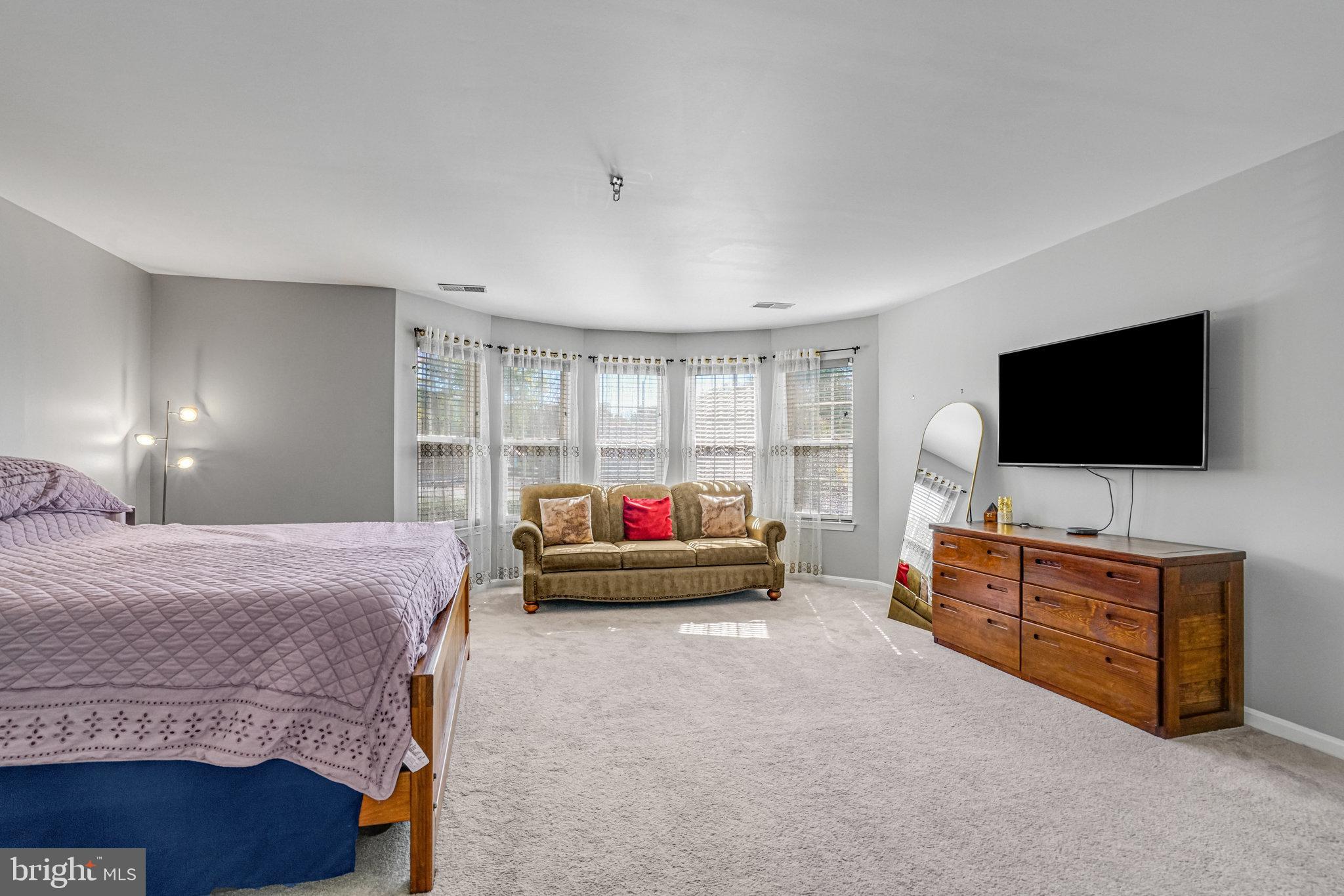 LORTON TOWN CNTR LANDBAY - Residential