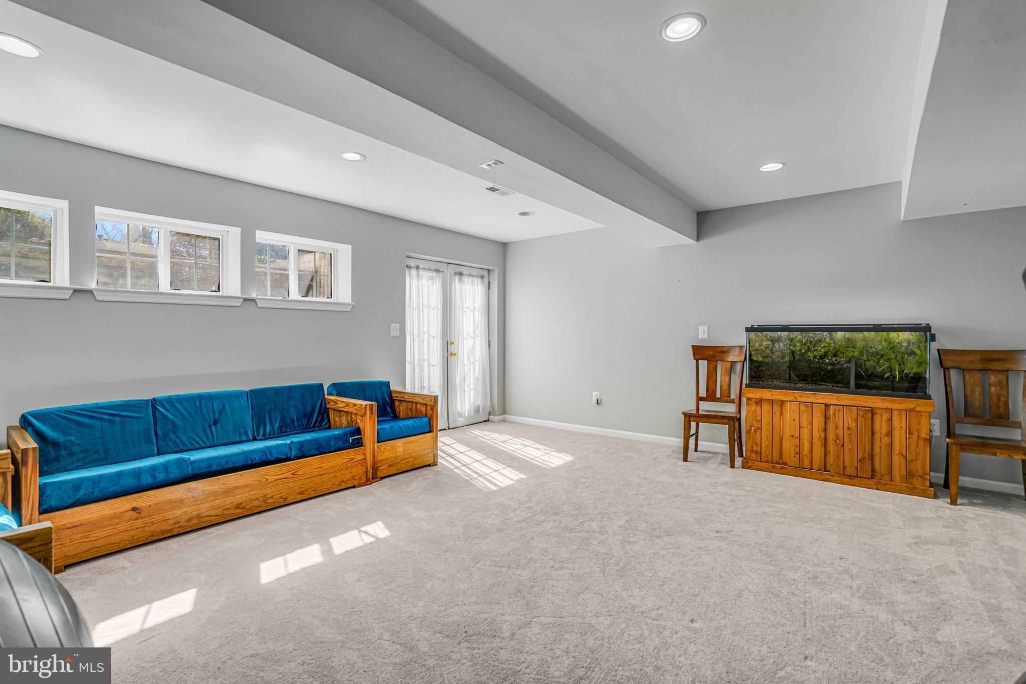 LORTON TOWN CNTR LANDBAY - Residential