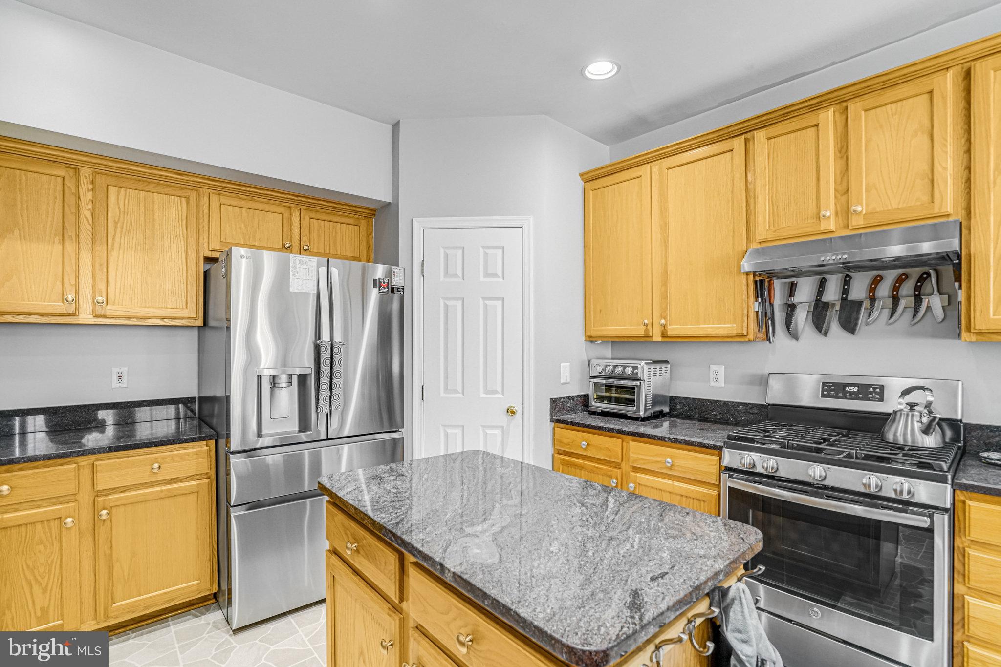 LORTON TOWN CNTR LANDBAY - Residential