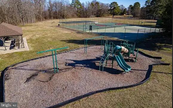 STRATFORD HARBOUR - Land