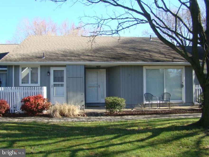 Beautiful Gull Wing Villa in immaculate condition available for immediate occupancy! Totally updated with paint, sliding door, and flooring offering lovely fairway golf course views. Wood burning fireplace to enjoy and loads of built ins for all of your collectables.  Being sold as is but you are welcome to have an inspection for peace of mind.  Convenient to Saint Michaels, boating in Tilghman and a championship golf course.  A great opportunity.    2024  Association $1450   Master Insurance $606  Reserve Fund $148 per month
Please confirm the amounts with the HOA