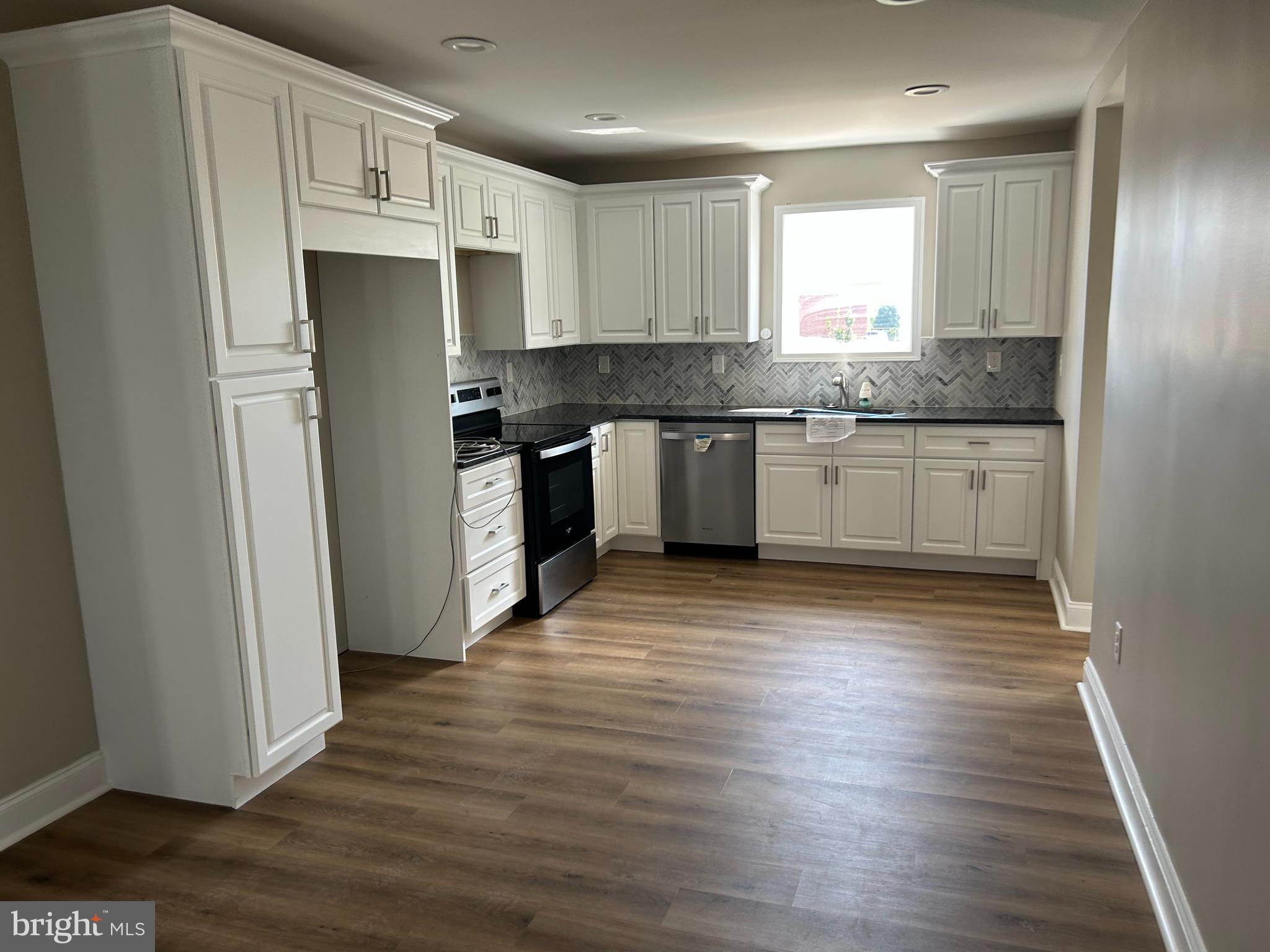 626 N READING AVENUE