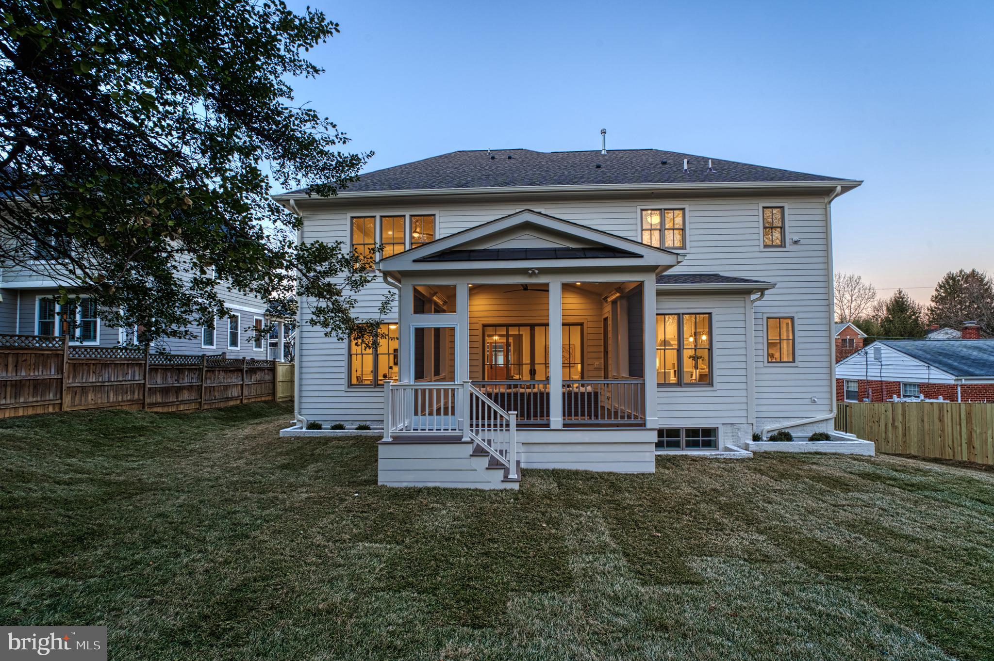 WILLIAMSBURG VILLAGE - Residential