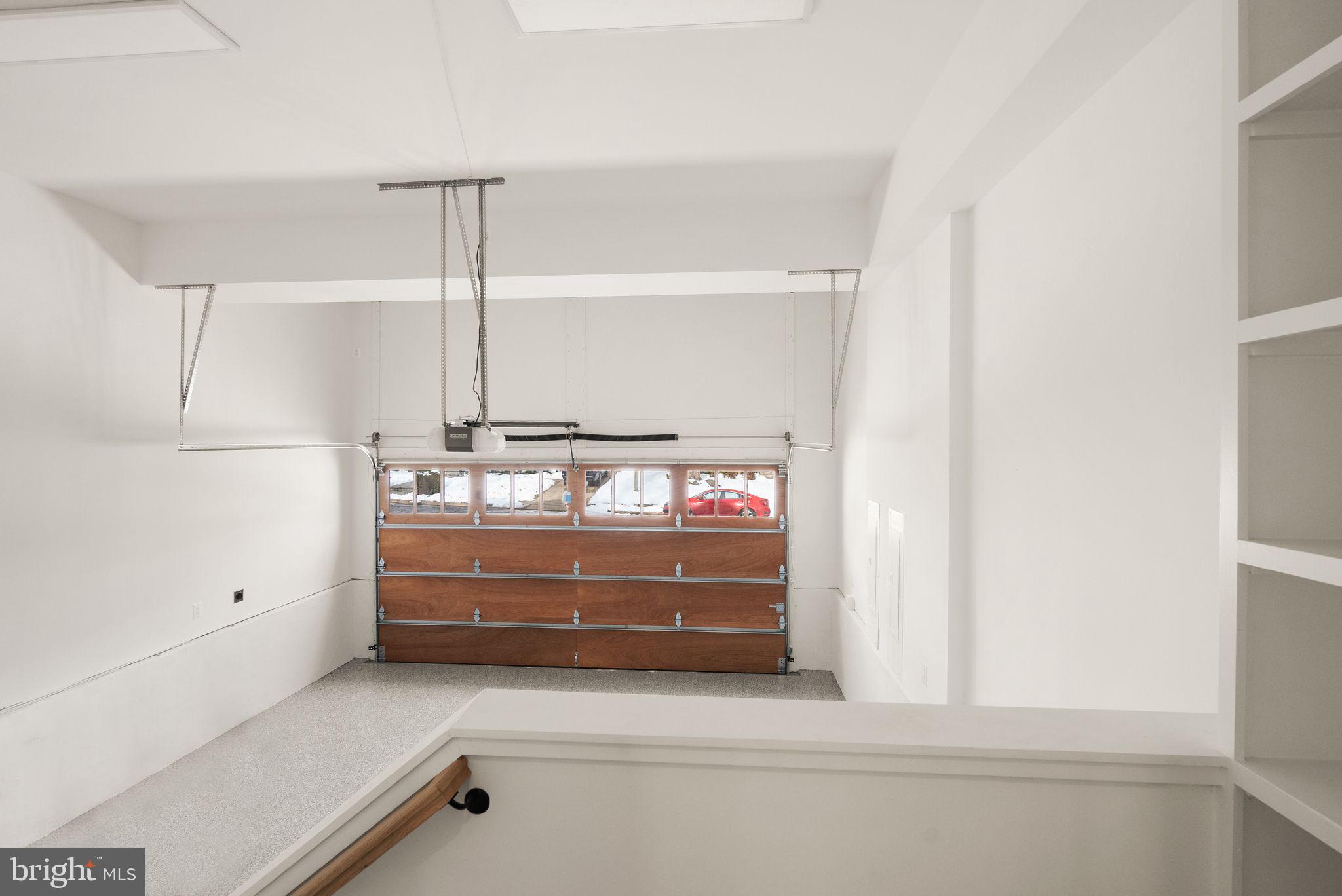 WILLIAMSBURG VILLAGE - Residential