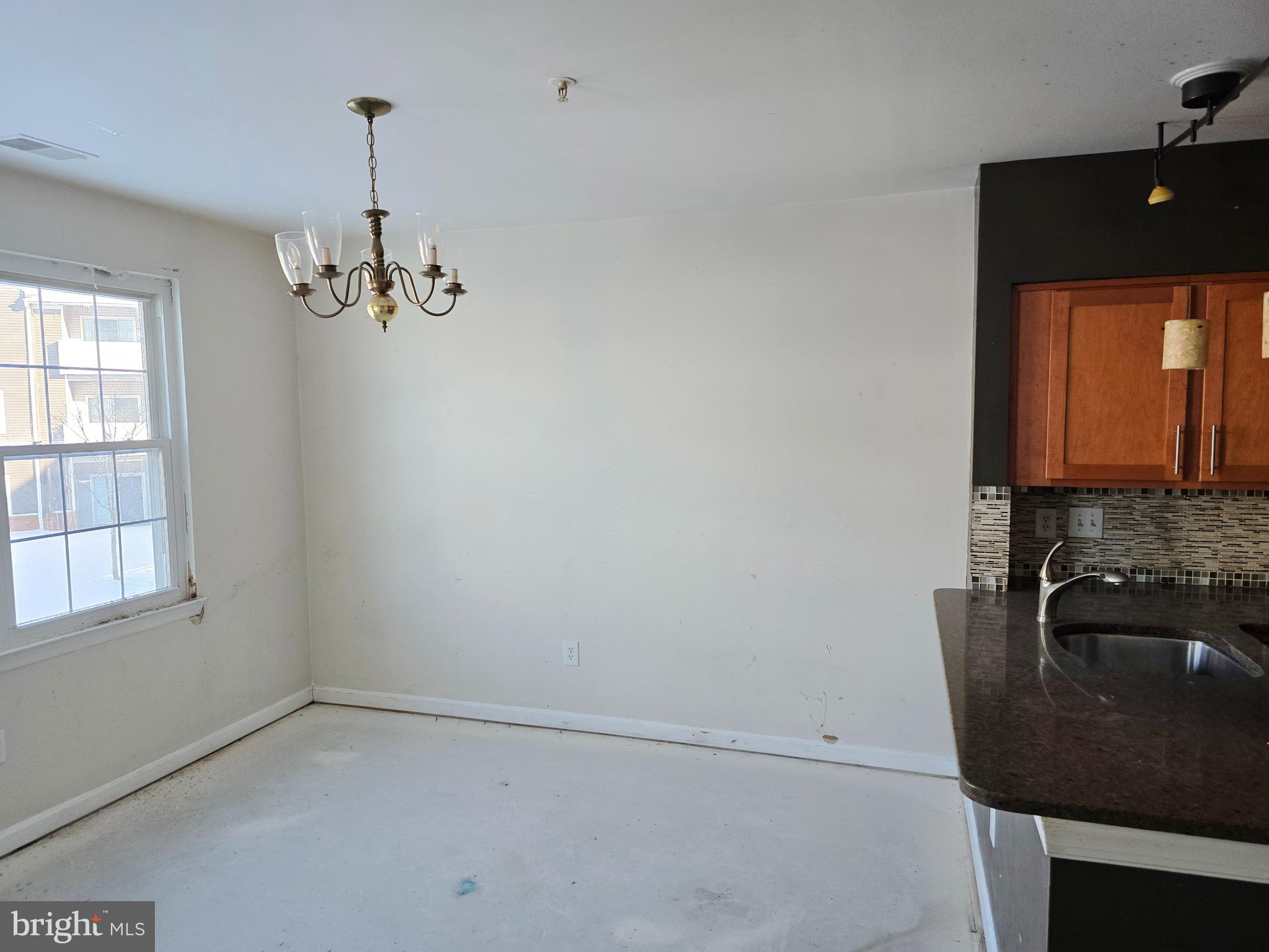 SAYBROOKE LANDING AT SEVEN OAKS CONDOMINIUM - Residential