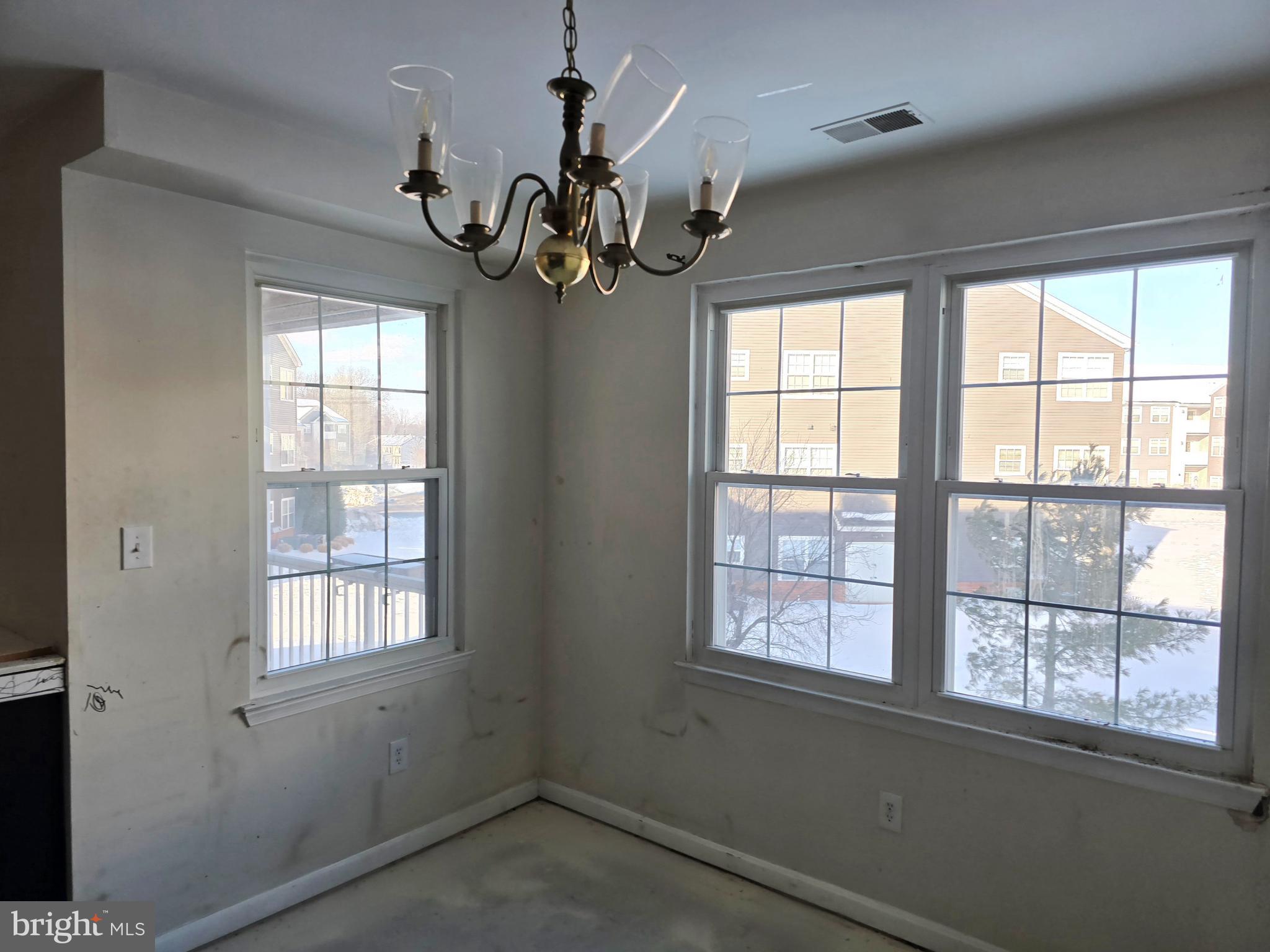 SAYBROOKE LANDING AT SEVEN OAKS CONDOMINIUM - Residential