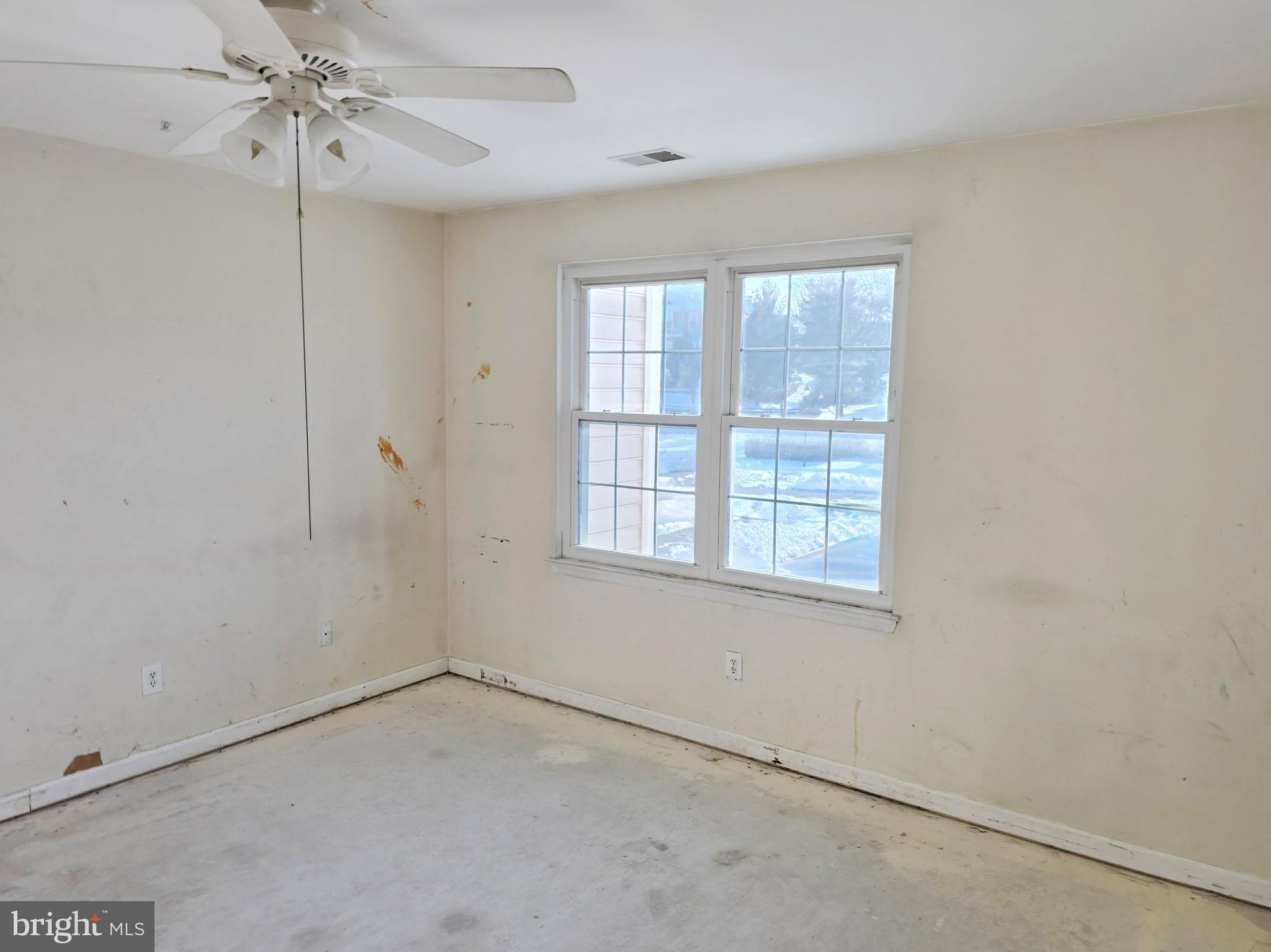 SAYBROOKE LANDING AT SEVEN OAKS CONDOMINIUM - Residential