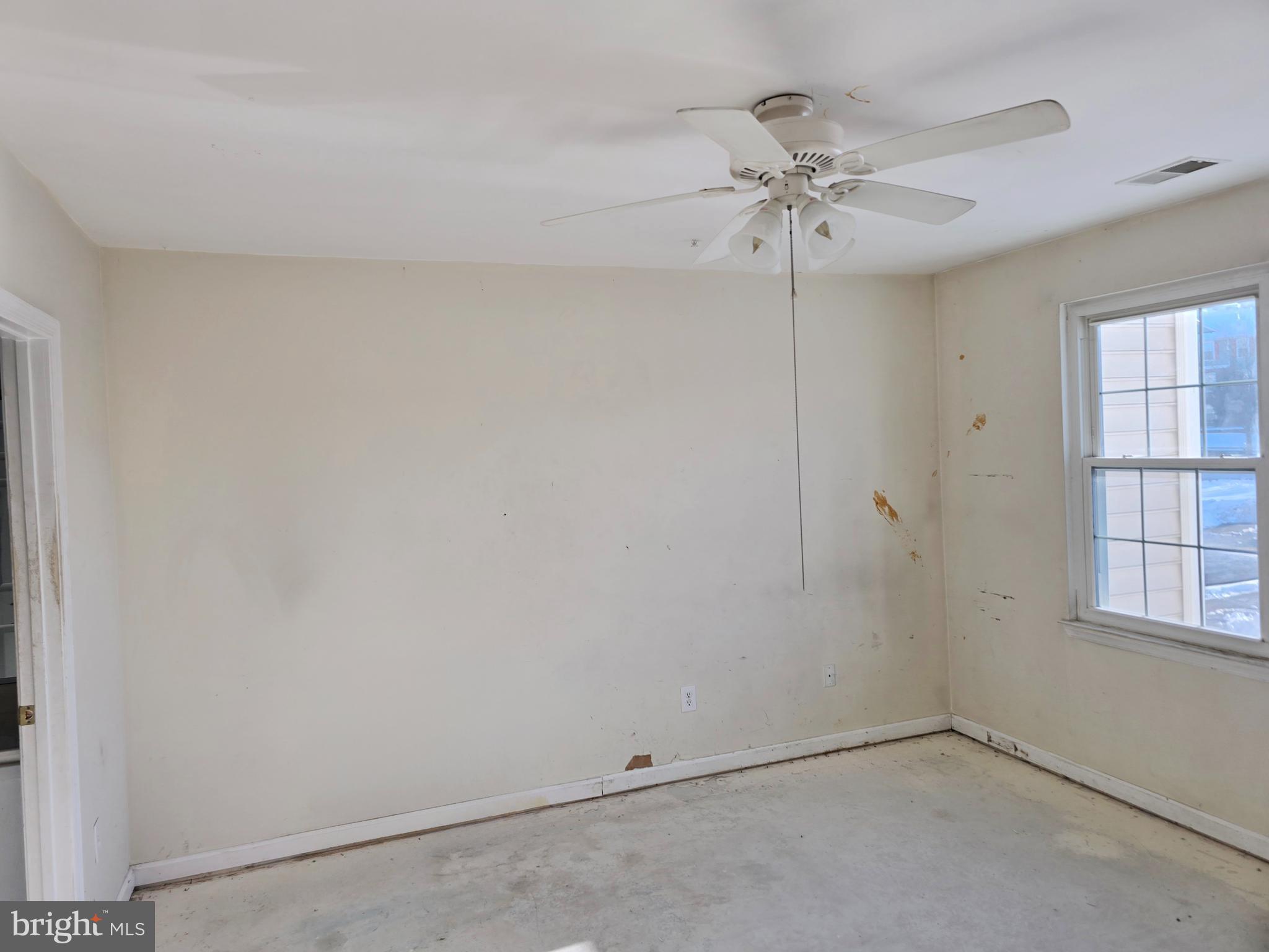 SAYBROOKE LANDING AT SEVEN OAKS CONDOMINIUM - Residential