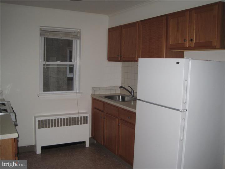 ROSLYN - Residential Lease