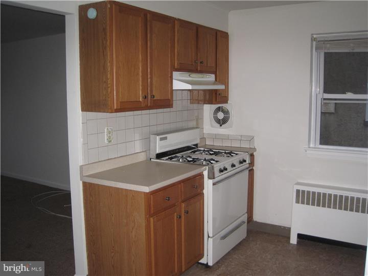 ROSLYN - Residential Lease