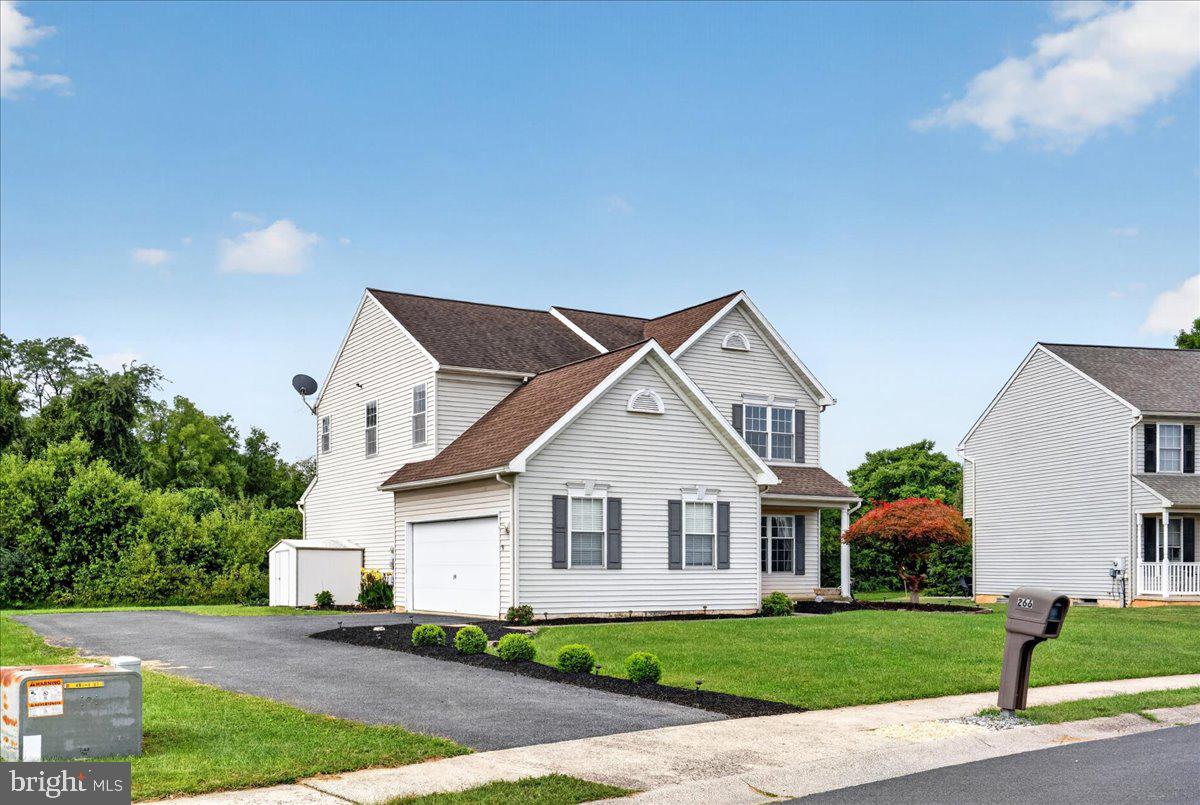 266 LONGLEAF DRIVE