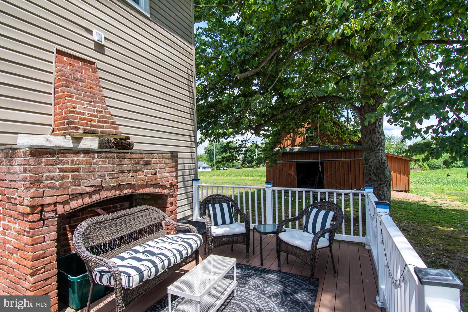 INGLESIDE - Residential