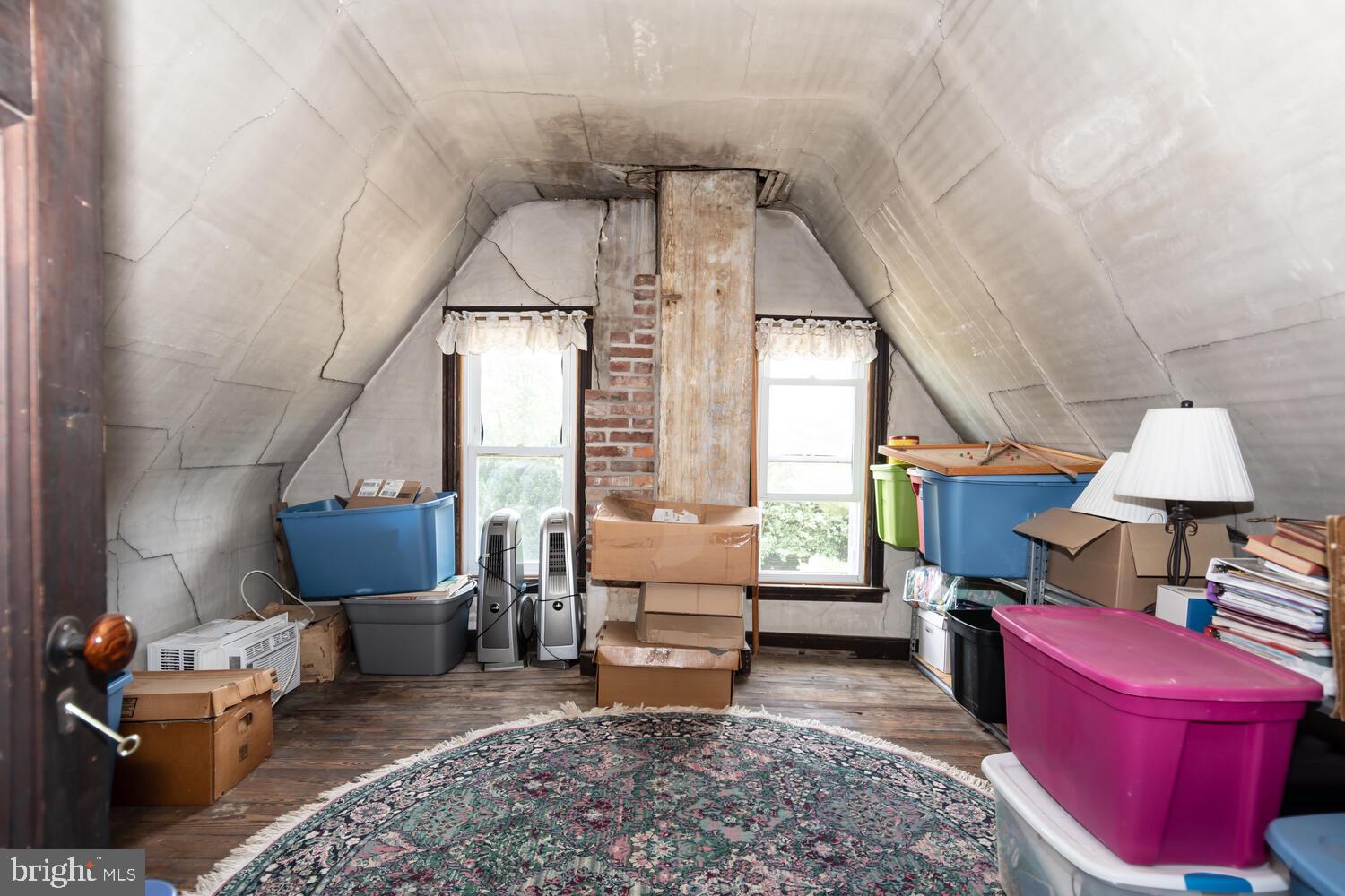 INGLESIDE - Residential