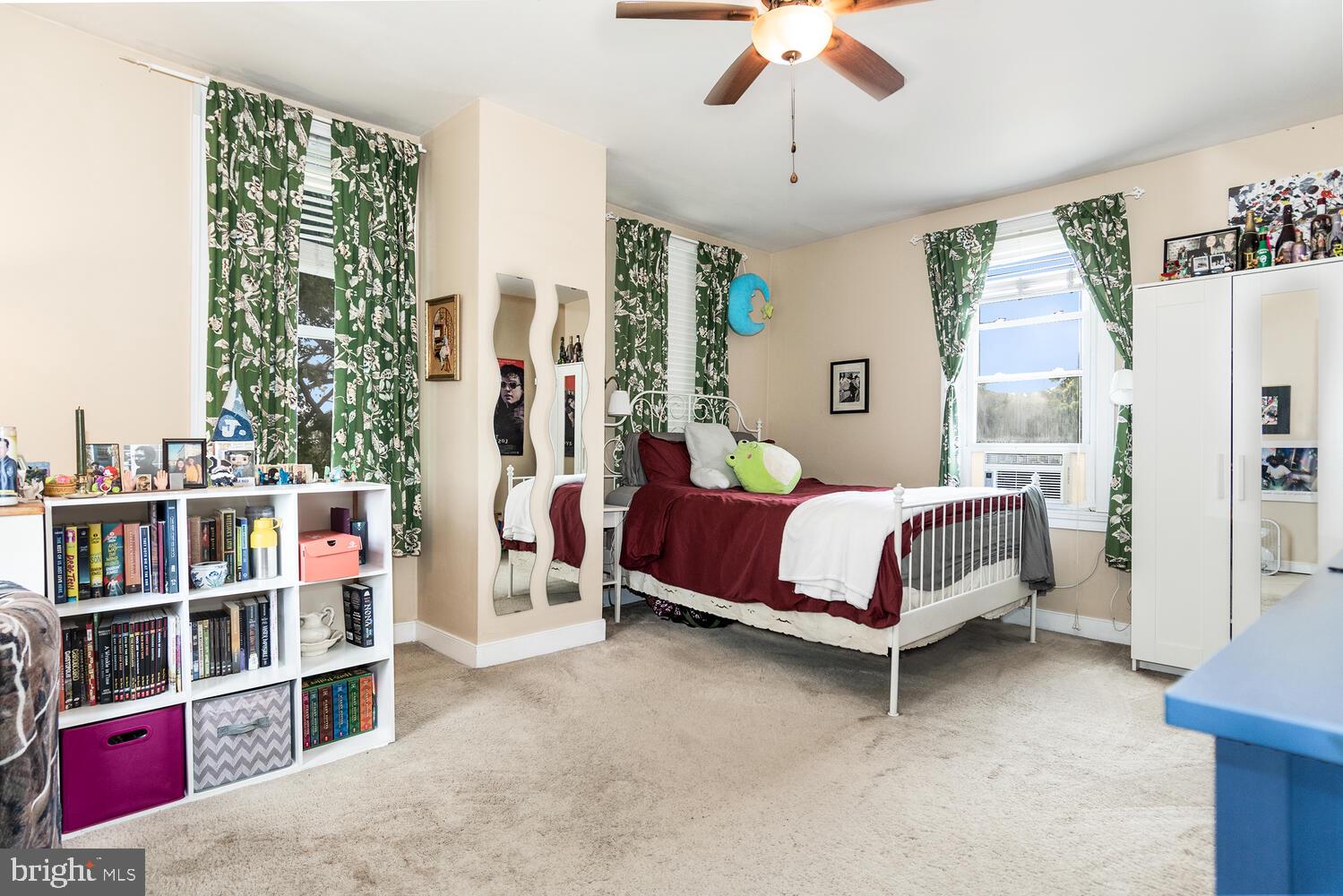 INGLESIDE - Residential