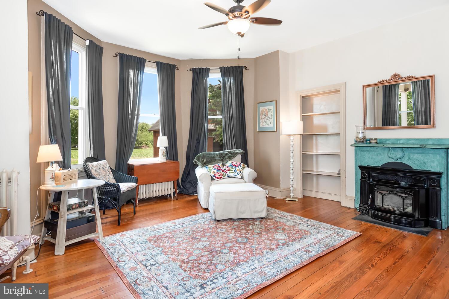 INGLESIDE - Residential