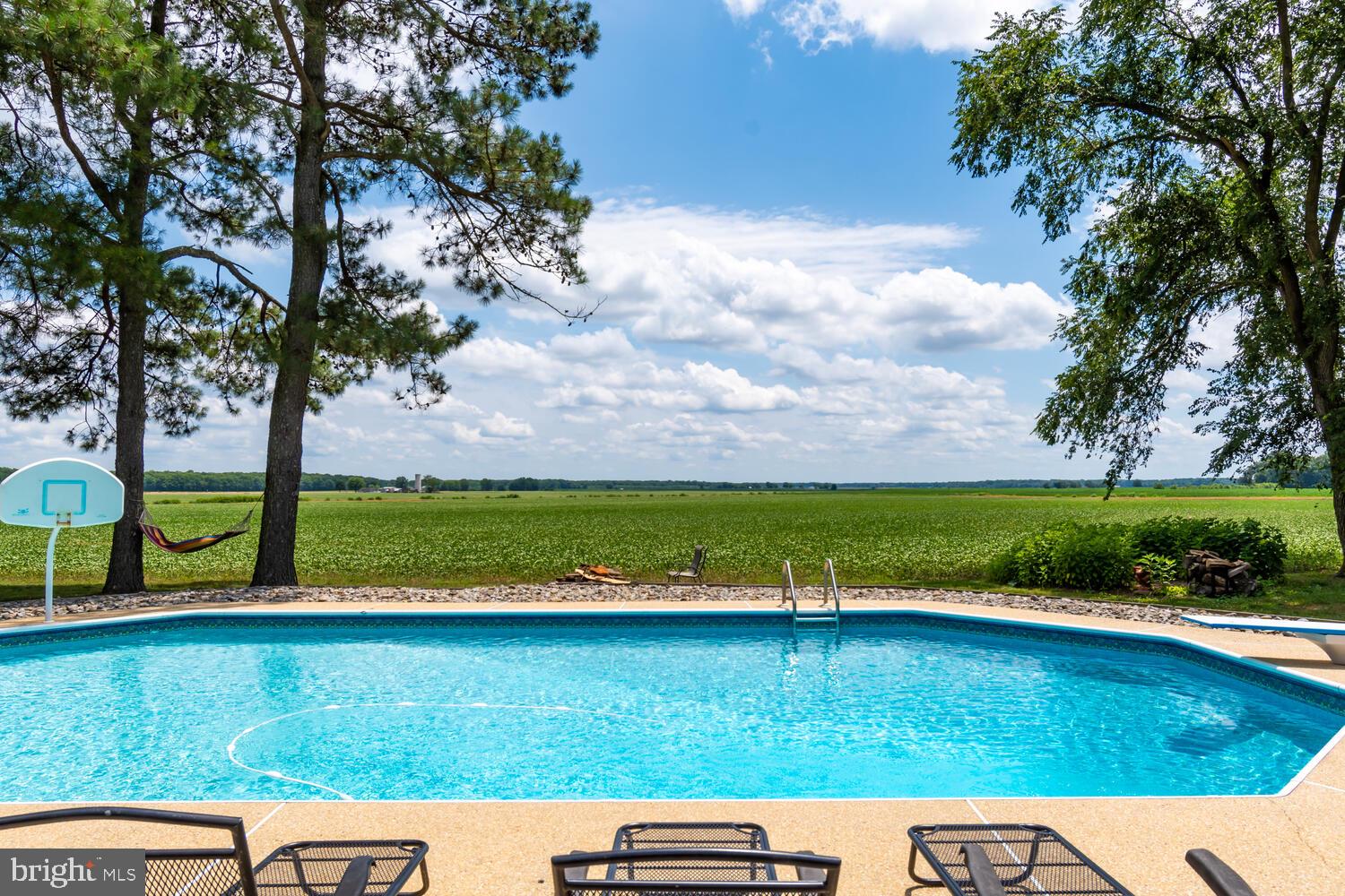 INGLESIDE - Residential