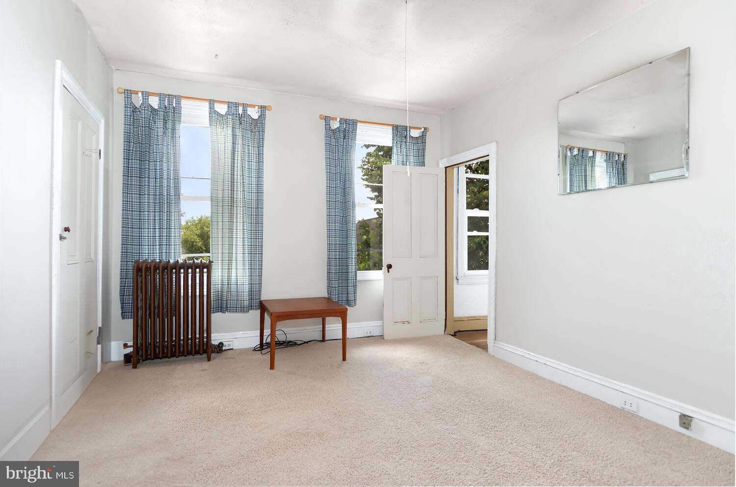 INGLESIDE - Residential