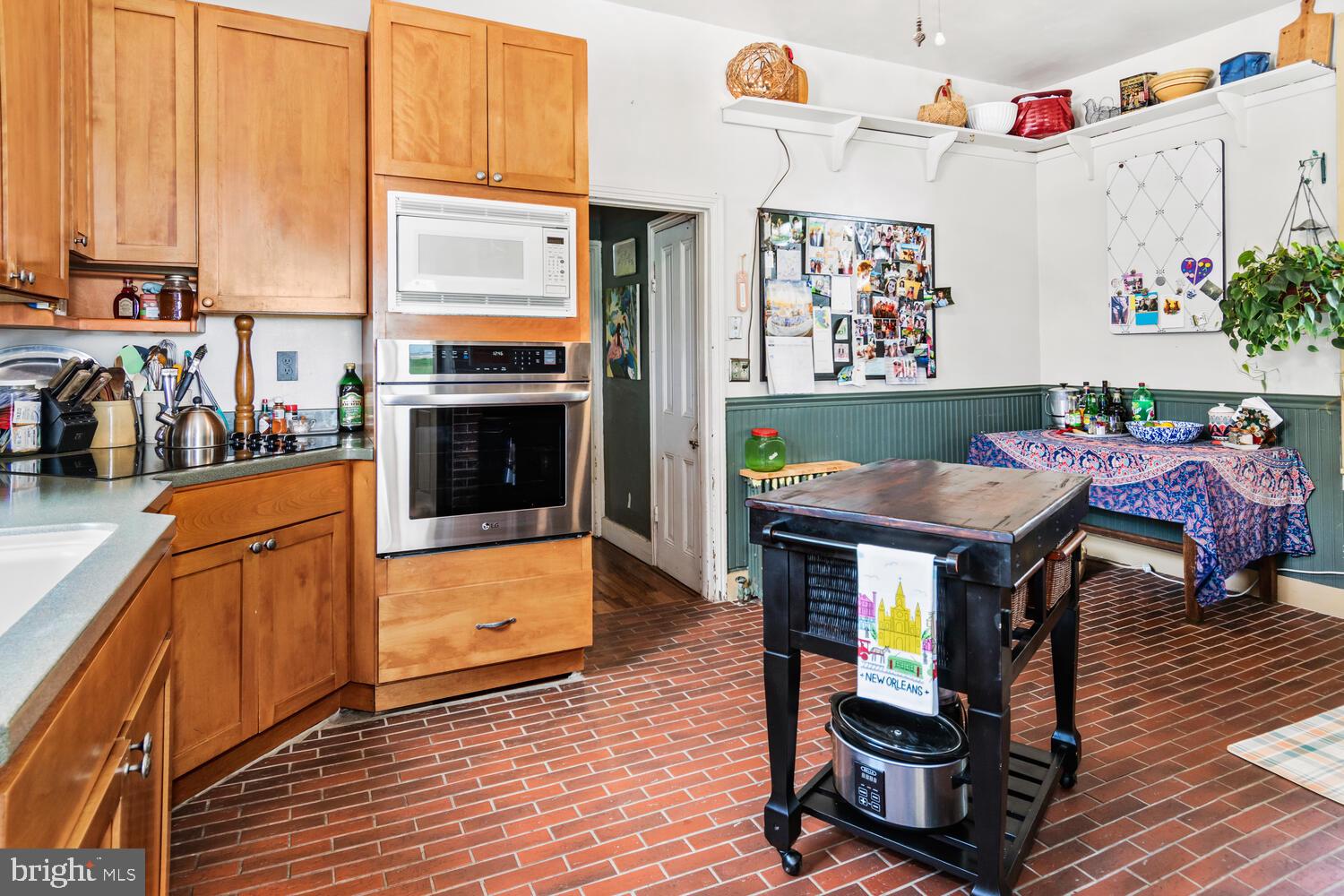 INGLESIDE - Residential