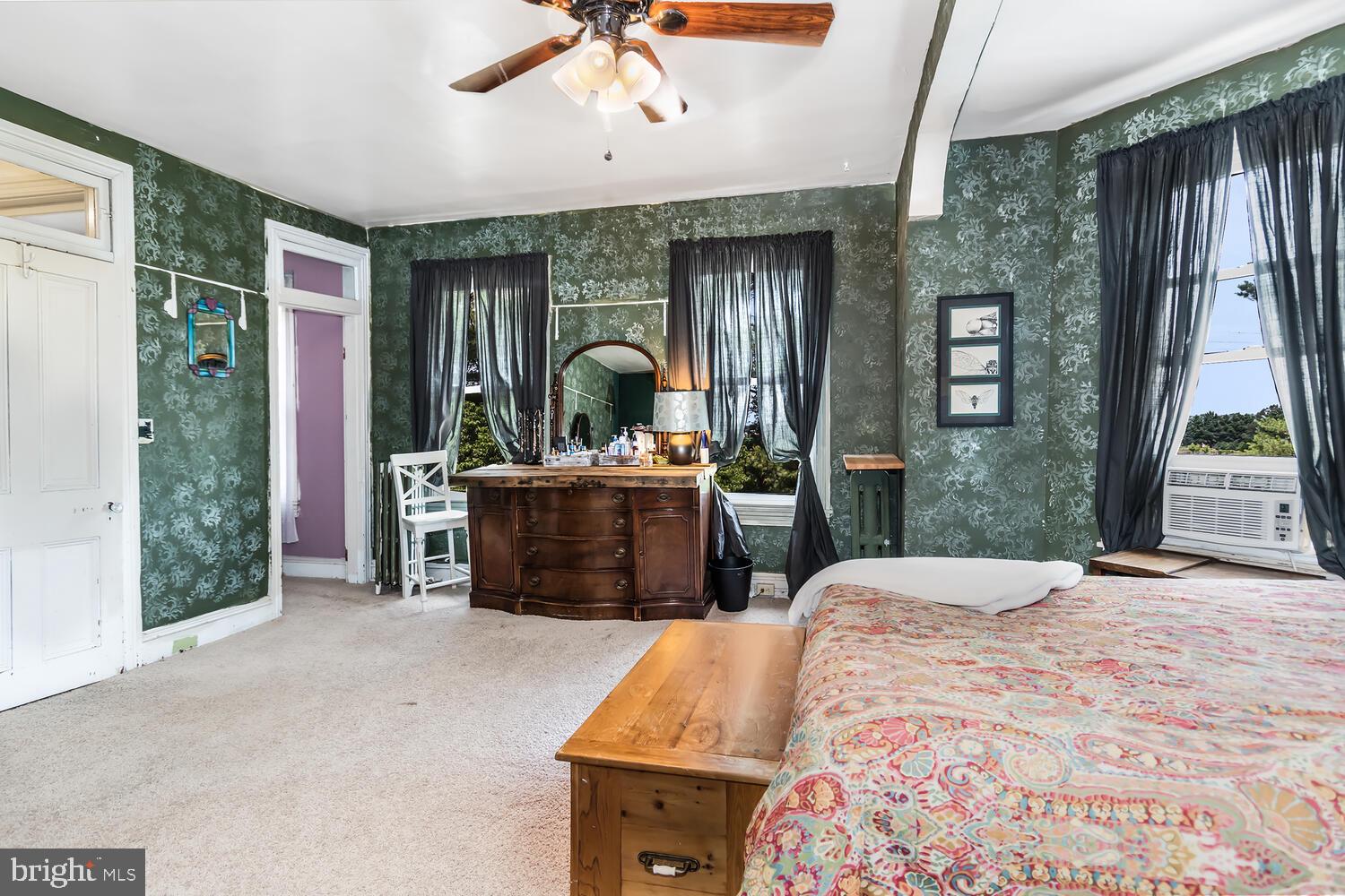 INGLESIDE - Residential