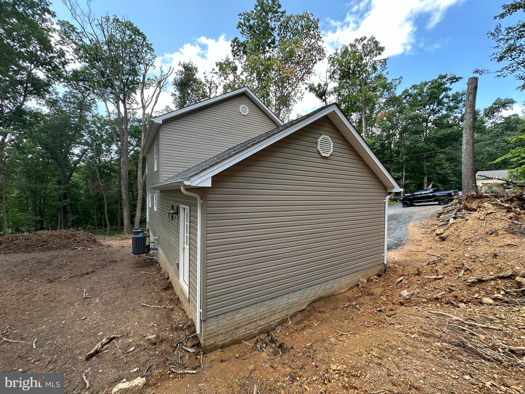 123 KILLBUCK TRAIL