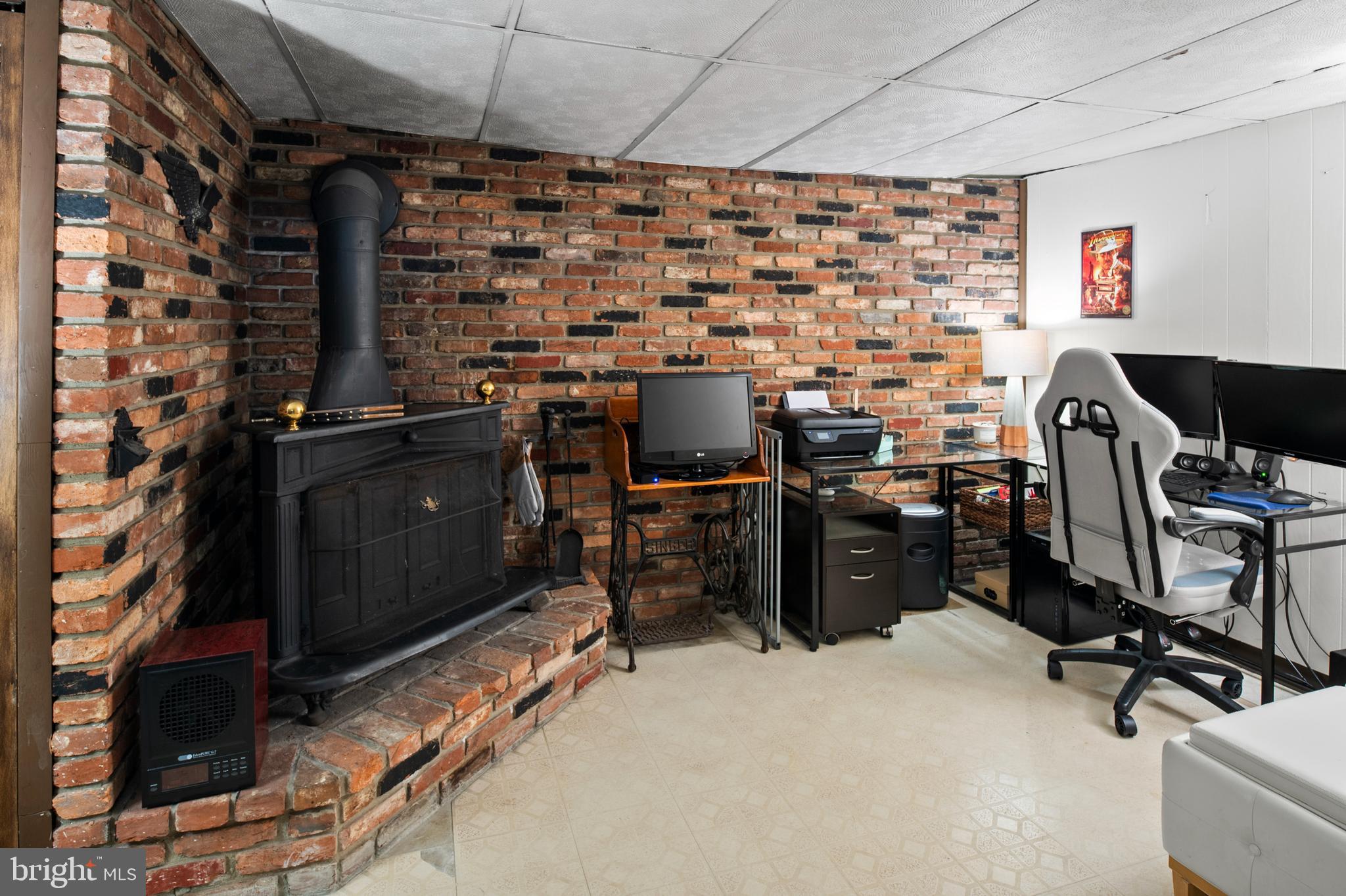 CROFTON MEADOWS - Residential