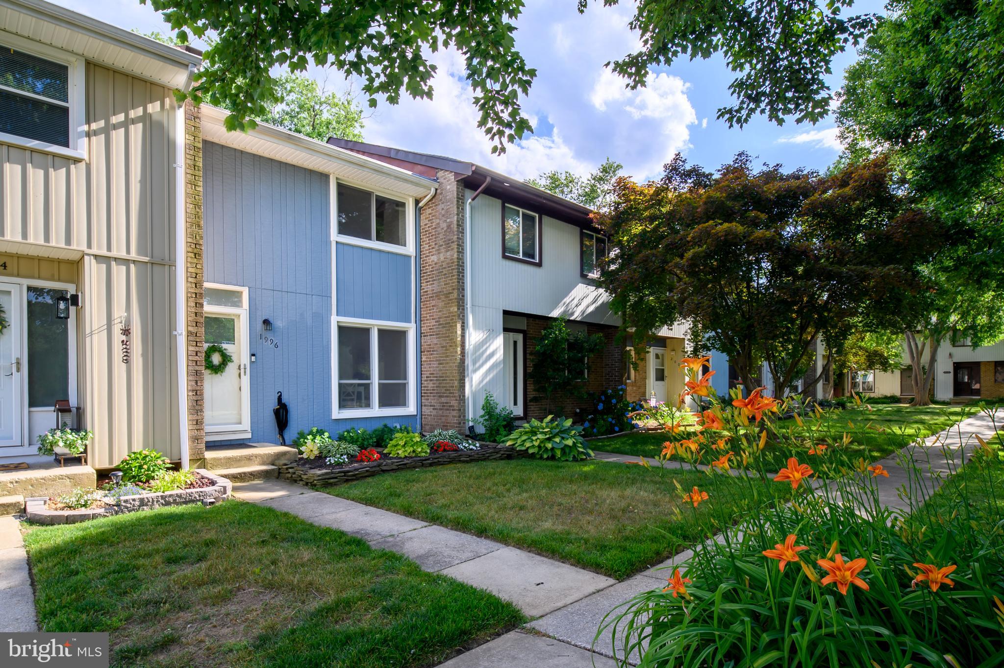 CROFTON MEADOWS - Residential