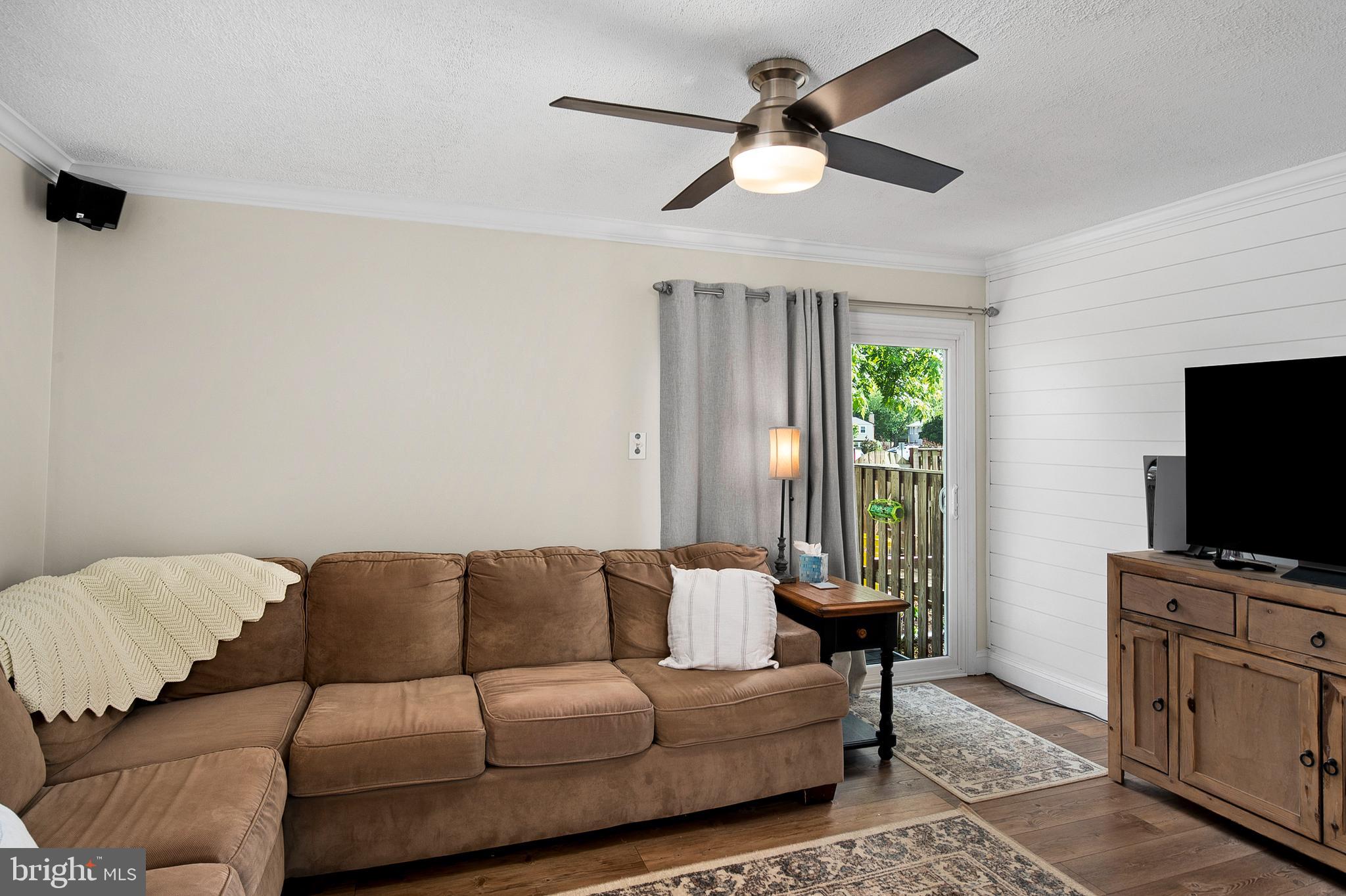 CROFTON MEADOWS - Residential