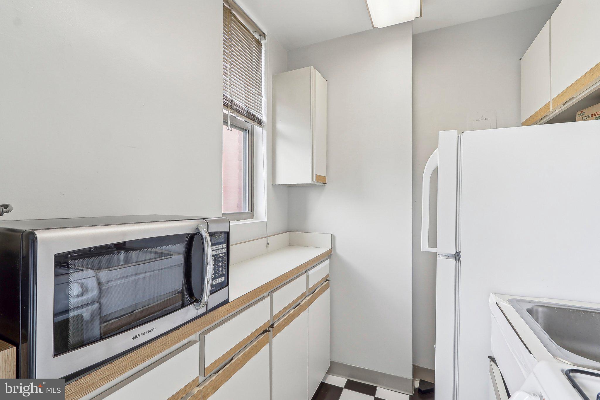 1111 ARLINGTON BOULEVARD 810