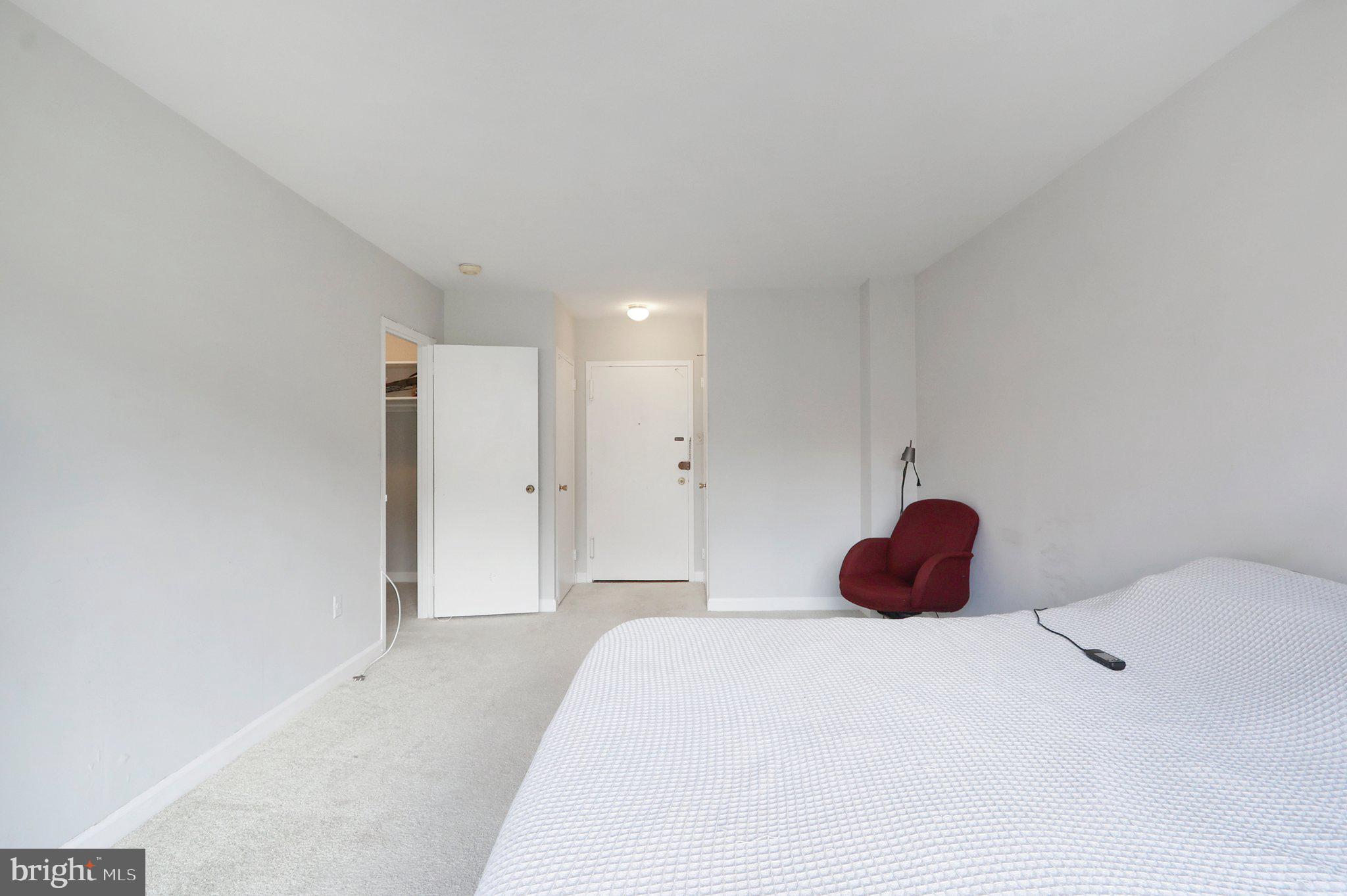1111 ARLINGTON BOULEVARD 810