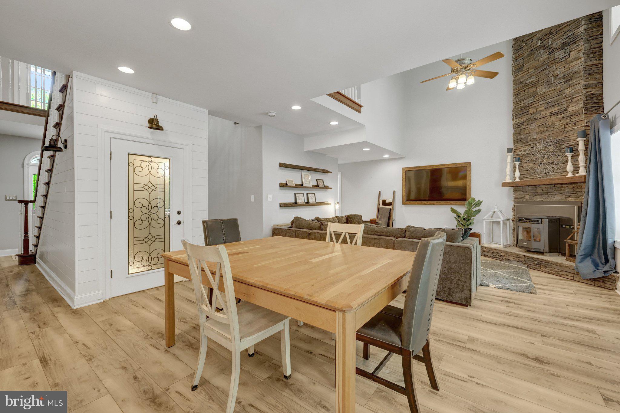 KINGS GRANT - Residential