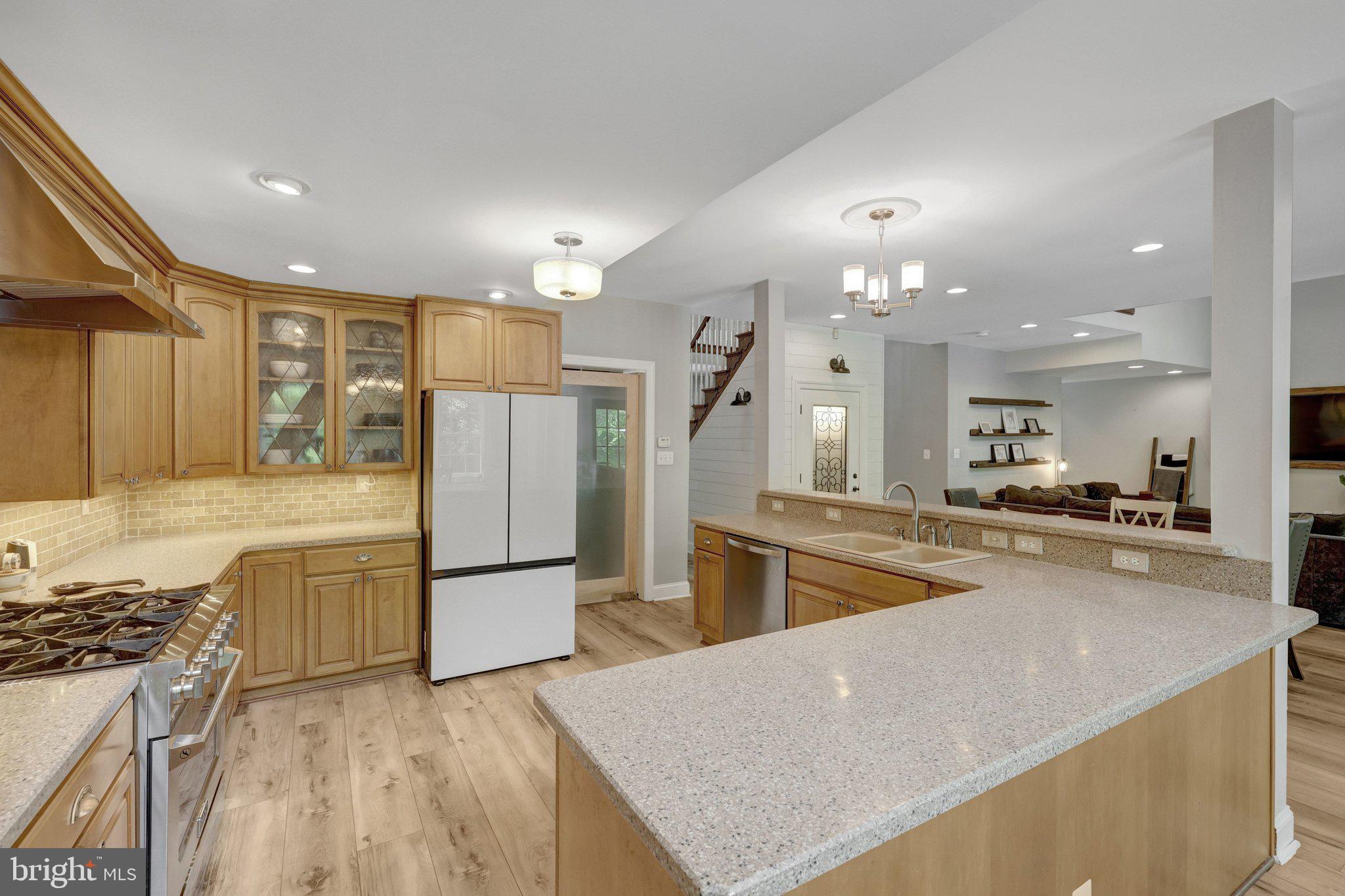 KINGS GRANT - Residential