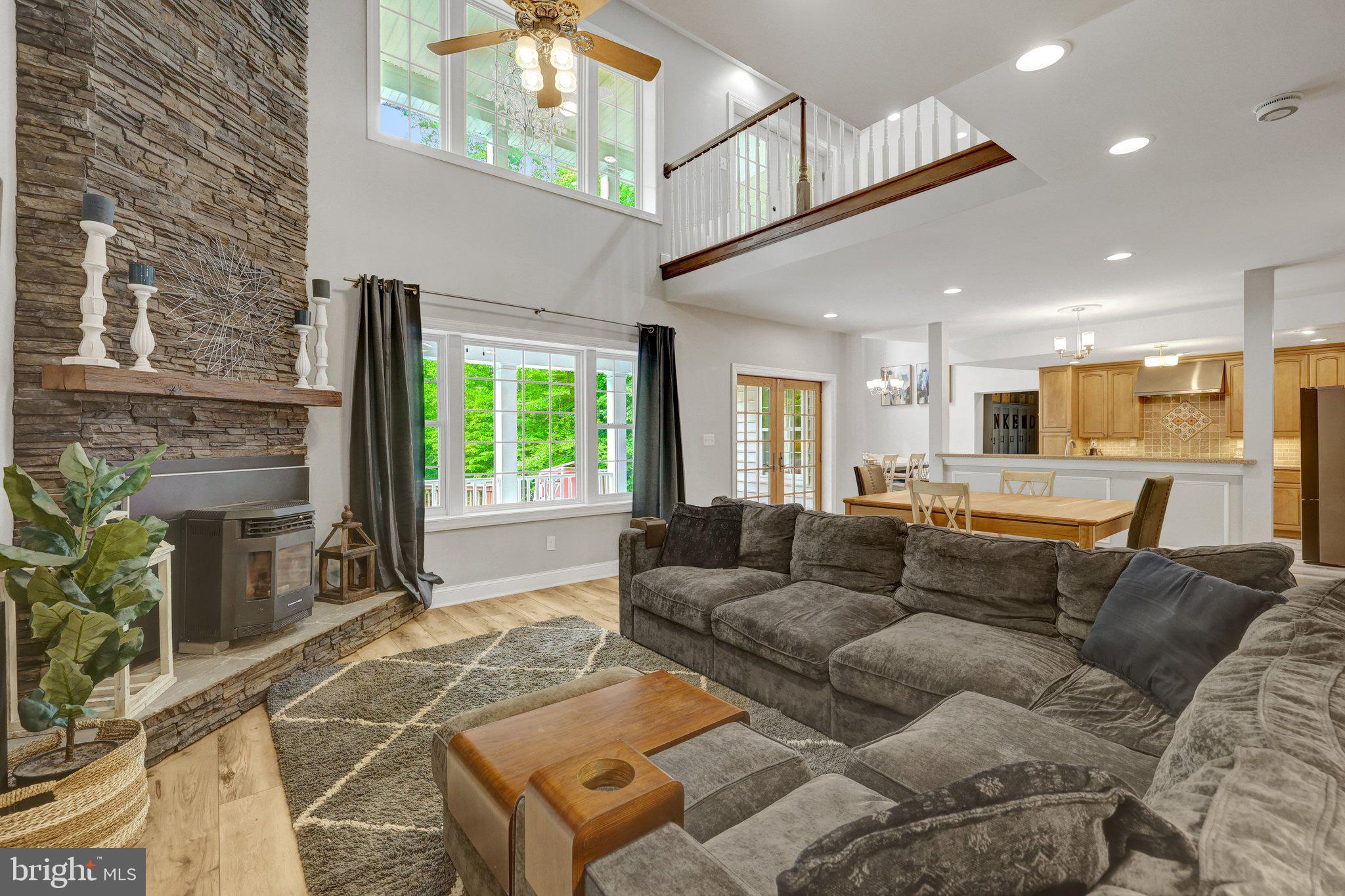 KINGS GRANT - Residential