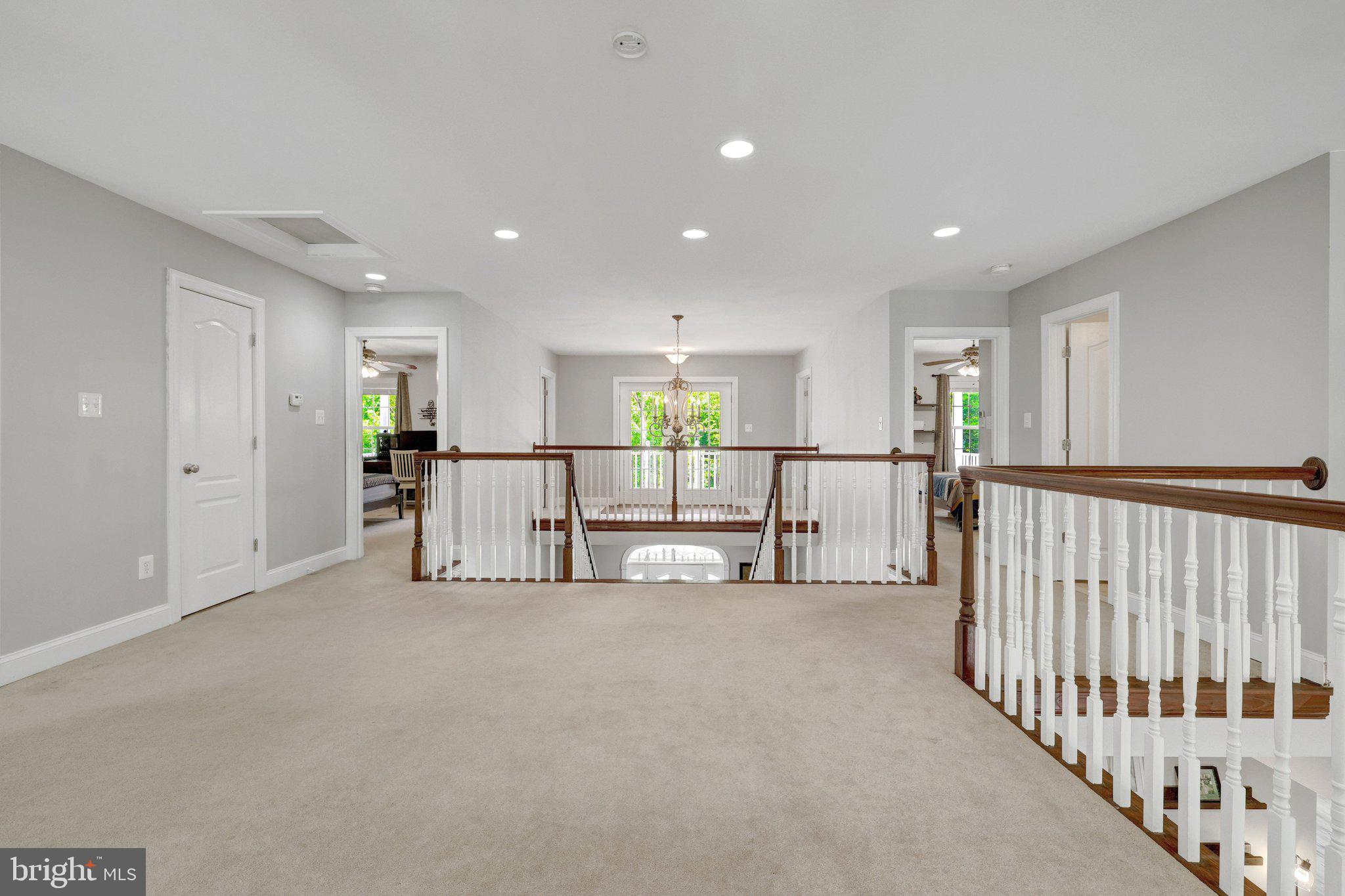 KINGS GRANT - Residential