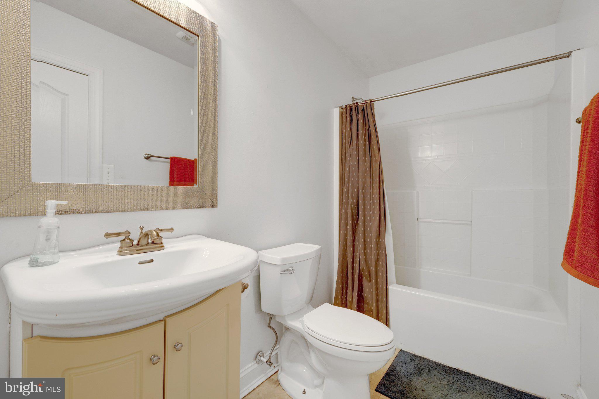 KINGS GRANT - Residential